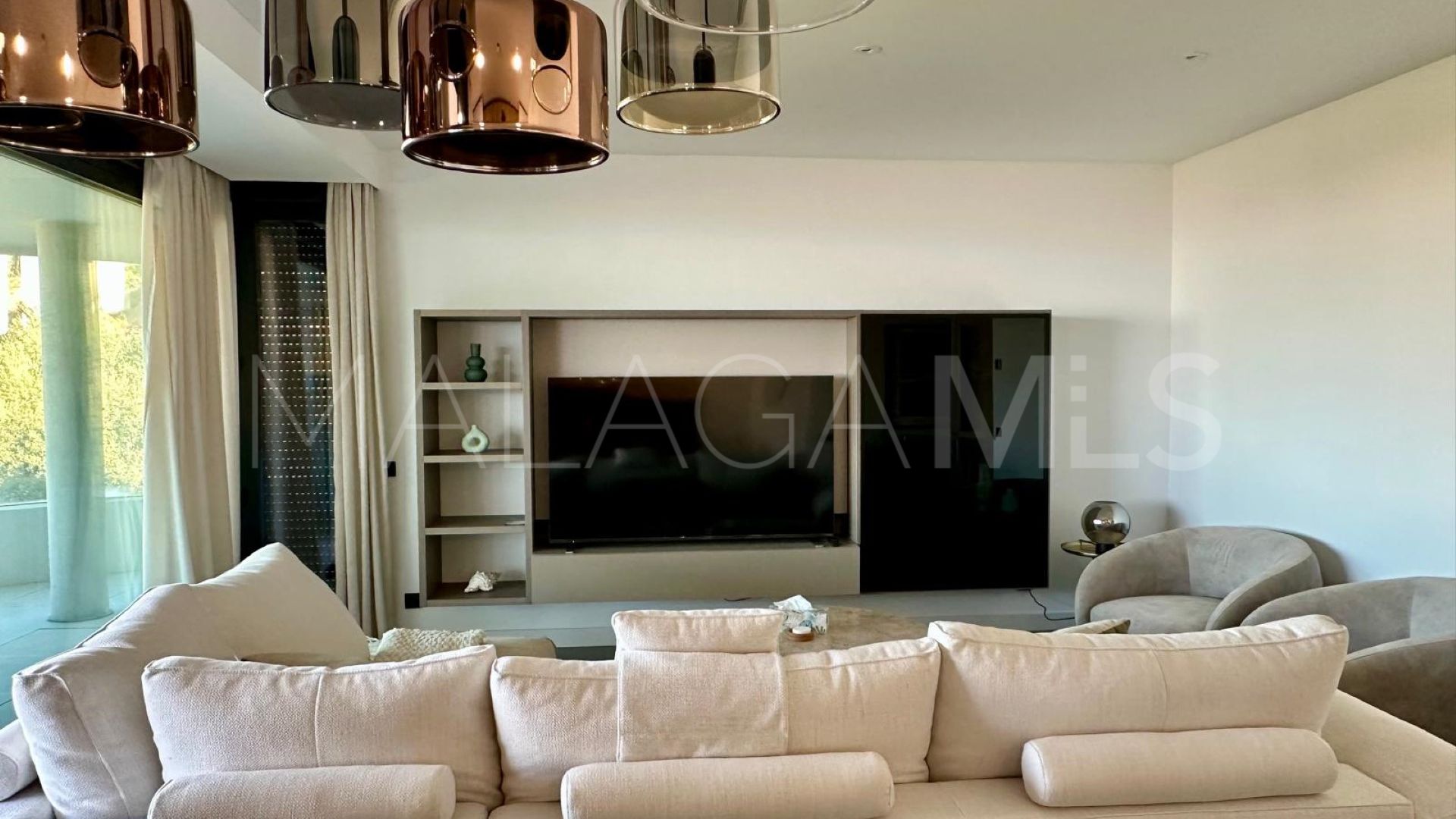 Se vende apartamento in Los Altos de los Monteros with 3 bedrooms