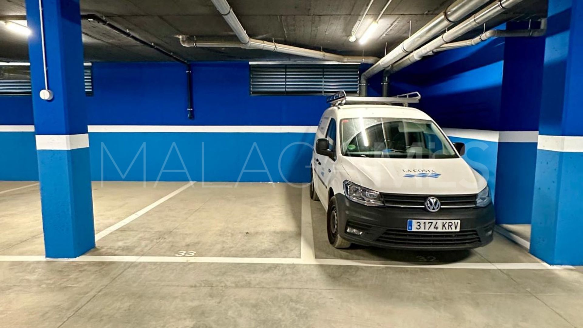 Se vende apartamento in Los Altos de los Monteros with 3 bedrooms