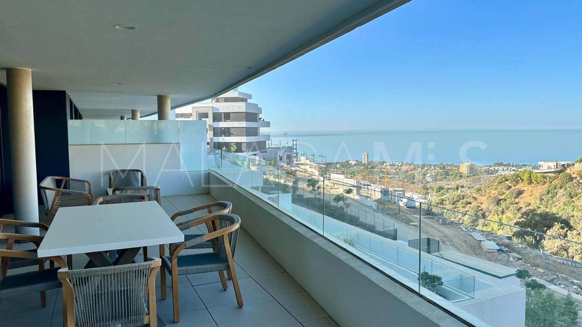 Se vende apartamento in Los Altos de los Monteros with 3 bedrooms