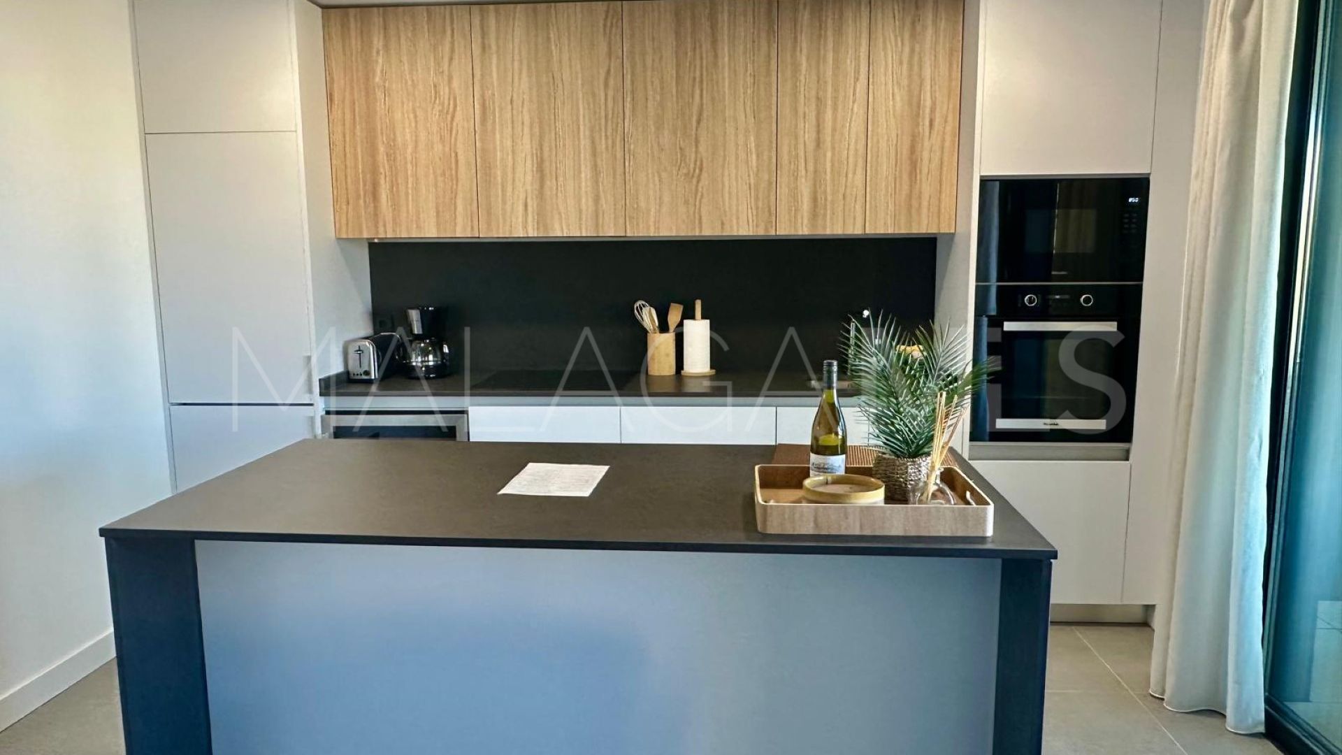 Se vende apartamento in Los Altos de los Monteros with 3 bedrooms