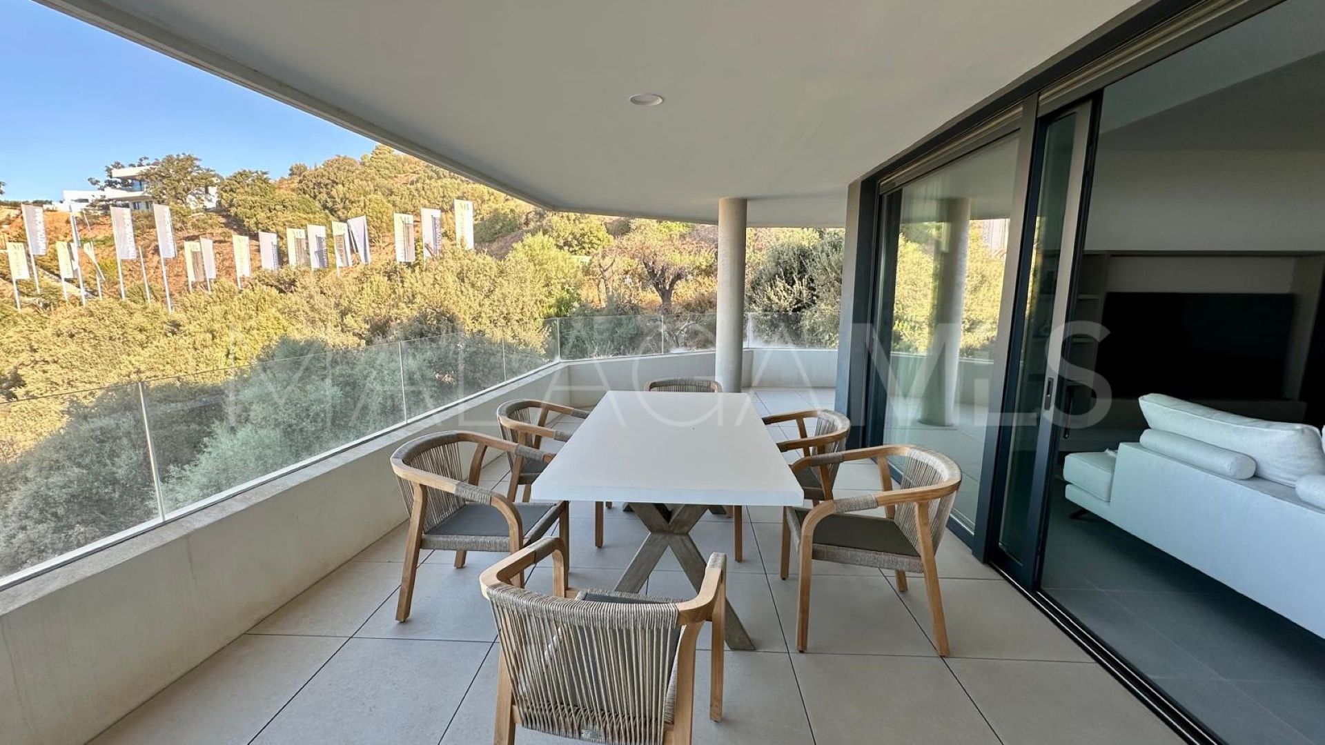 Se vende apartamento in Los Altos de los Monteros with 3 bedrooms