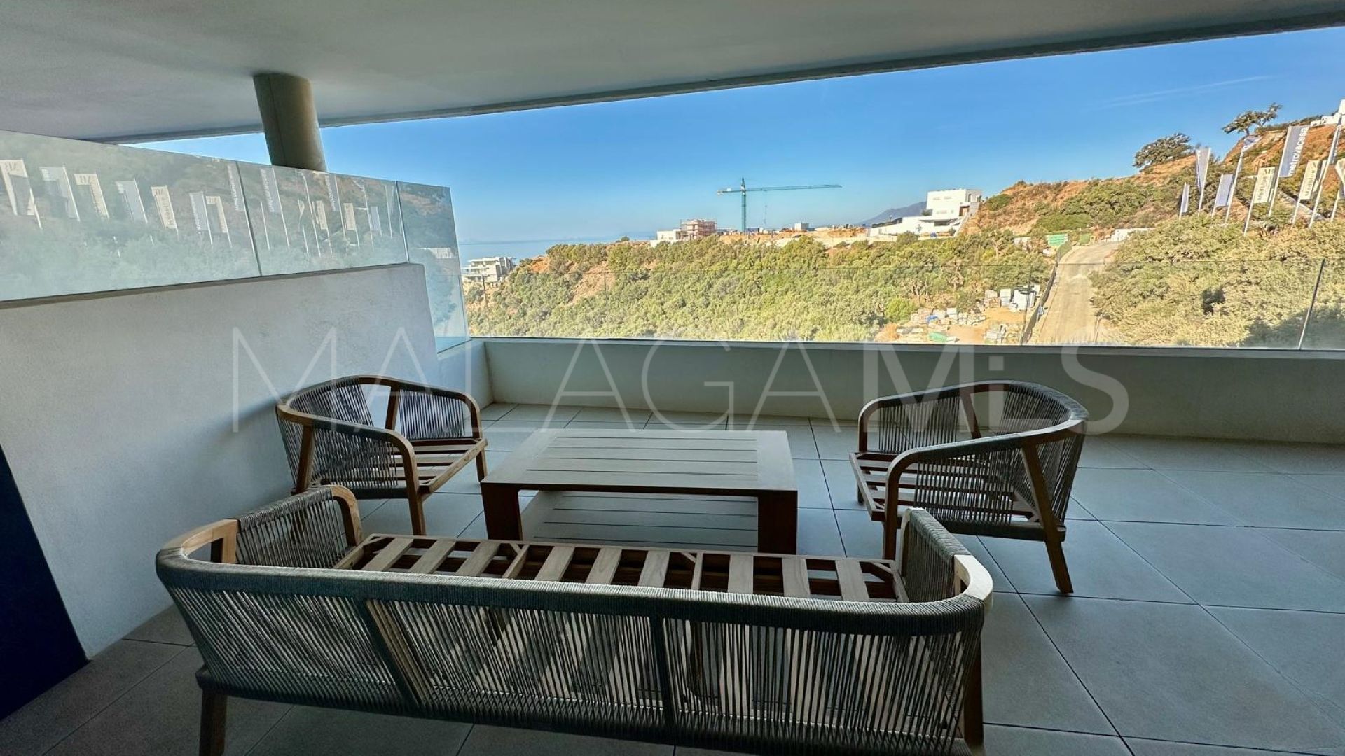 Se vende apartamento in Los Altos de los Monteros with 3 bedrooms
