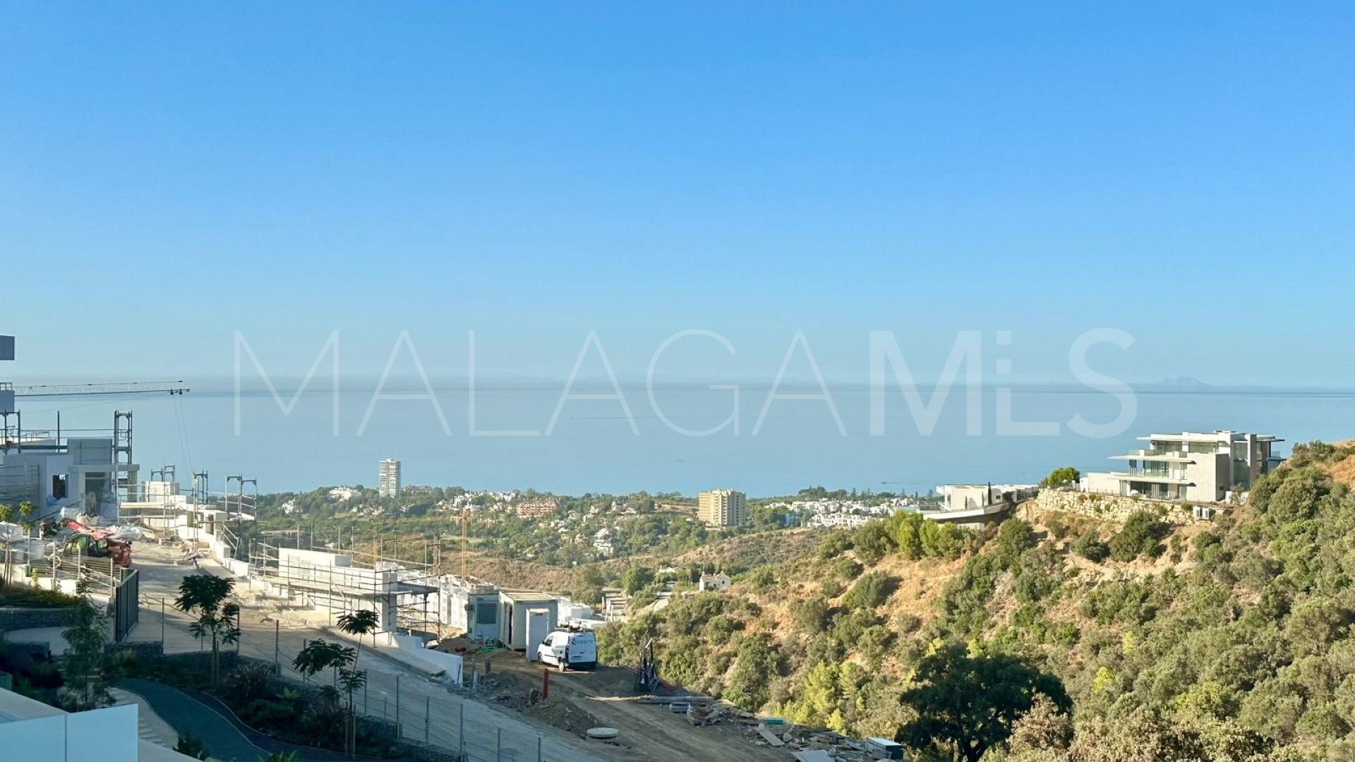 Se vende apartamento in Los Altos de los Monteros with 3 bedrooms