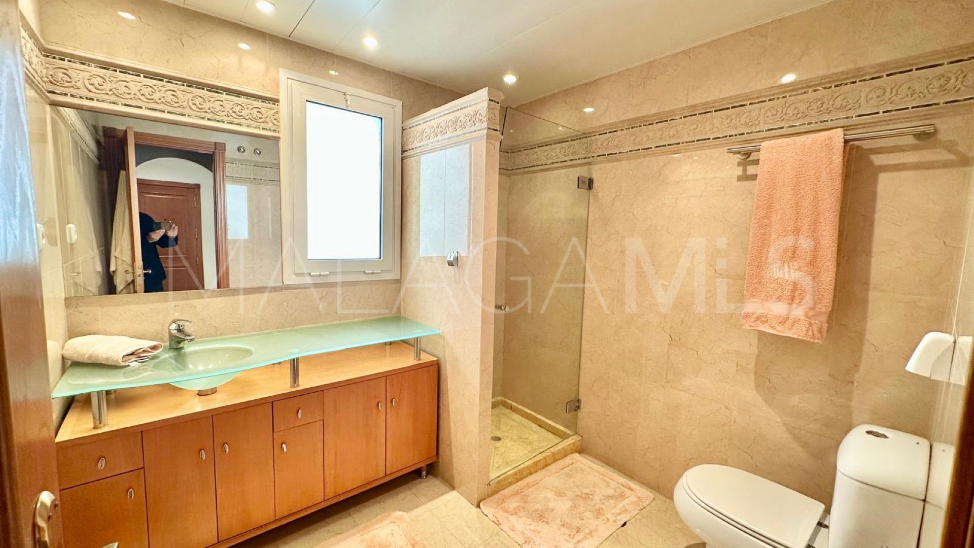 Lägenhet for sale in Aloha Mirasierra