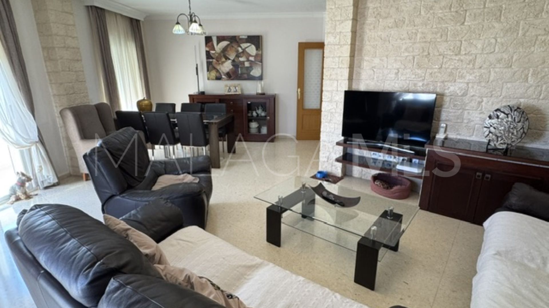 Buy Ático in Estepona Centro with 4 bedrooms