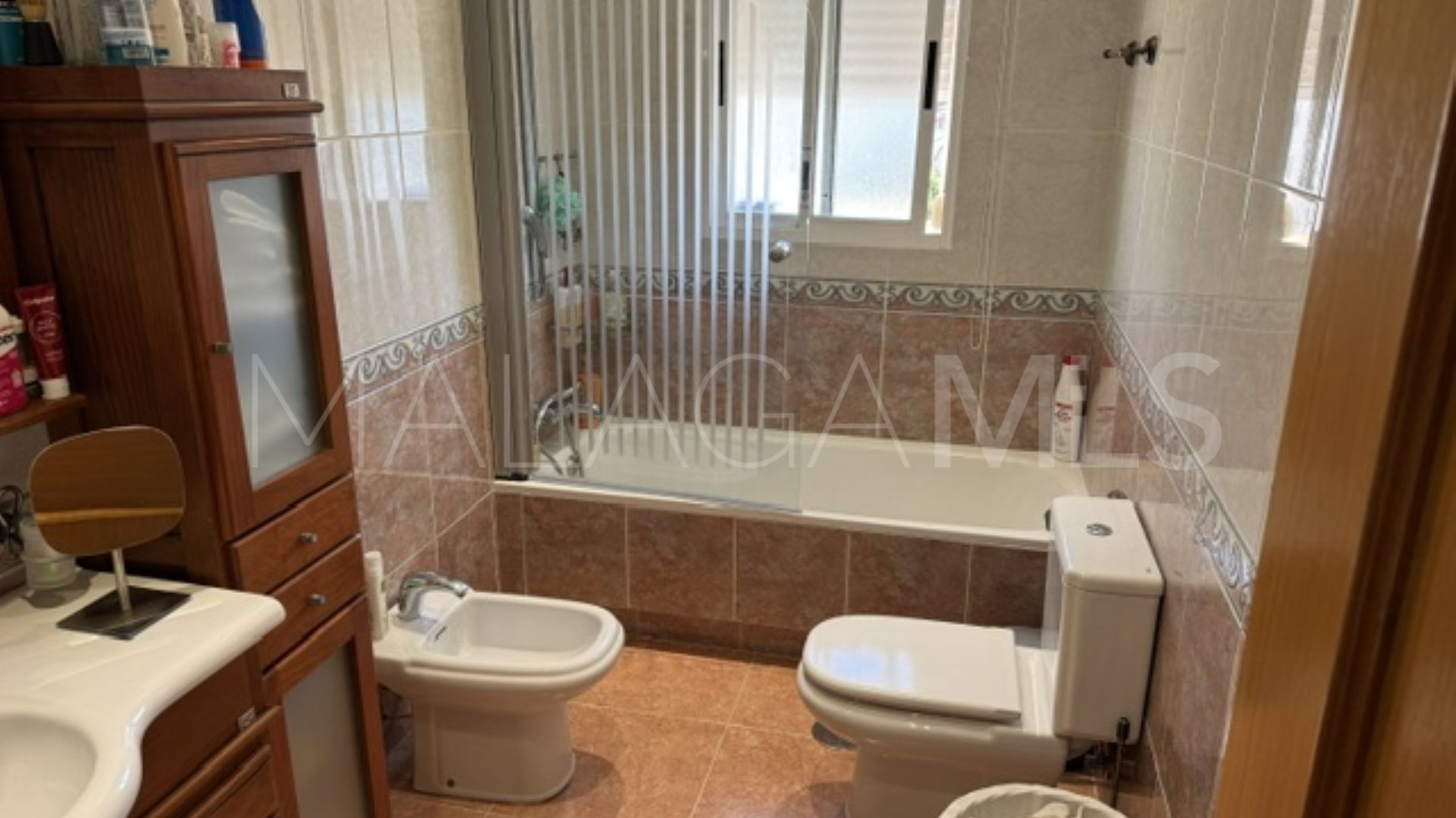 Buy Ático in Estepona Centro with 4 bedrooms