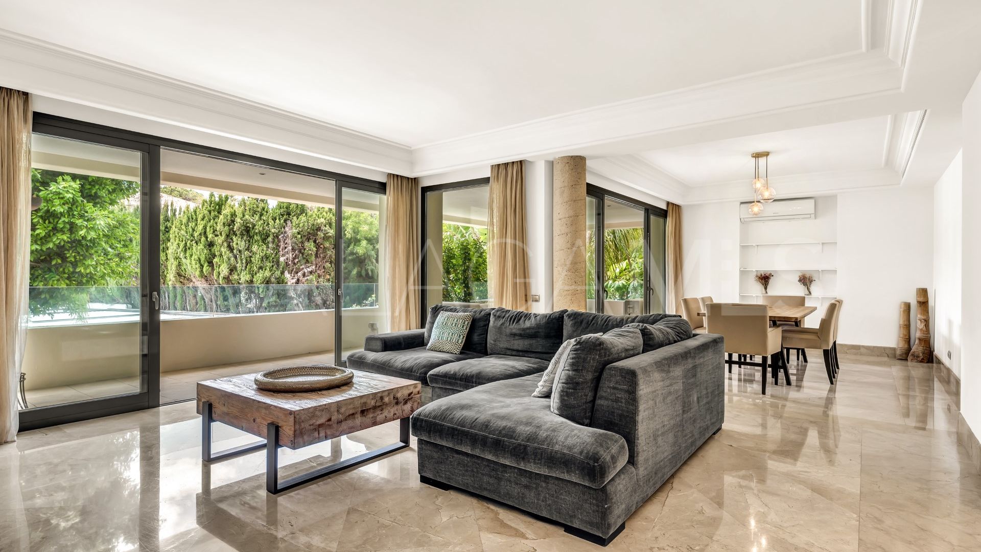 Apartment for sale in Los Monteros with 3 bedrooms