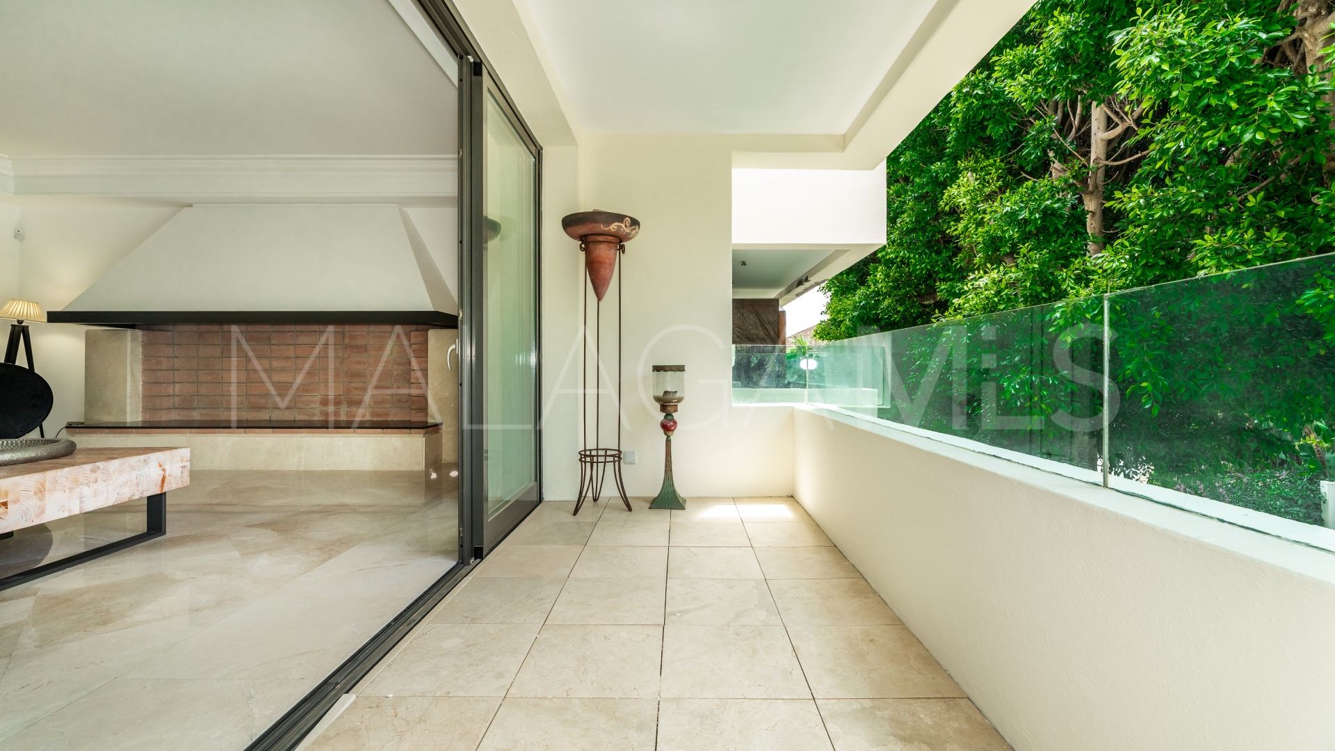 Apartment for sale in Los Monteros with 3 bedrooms