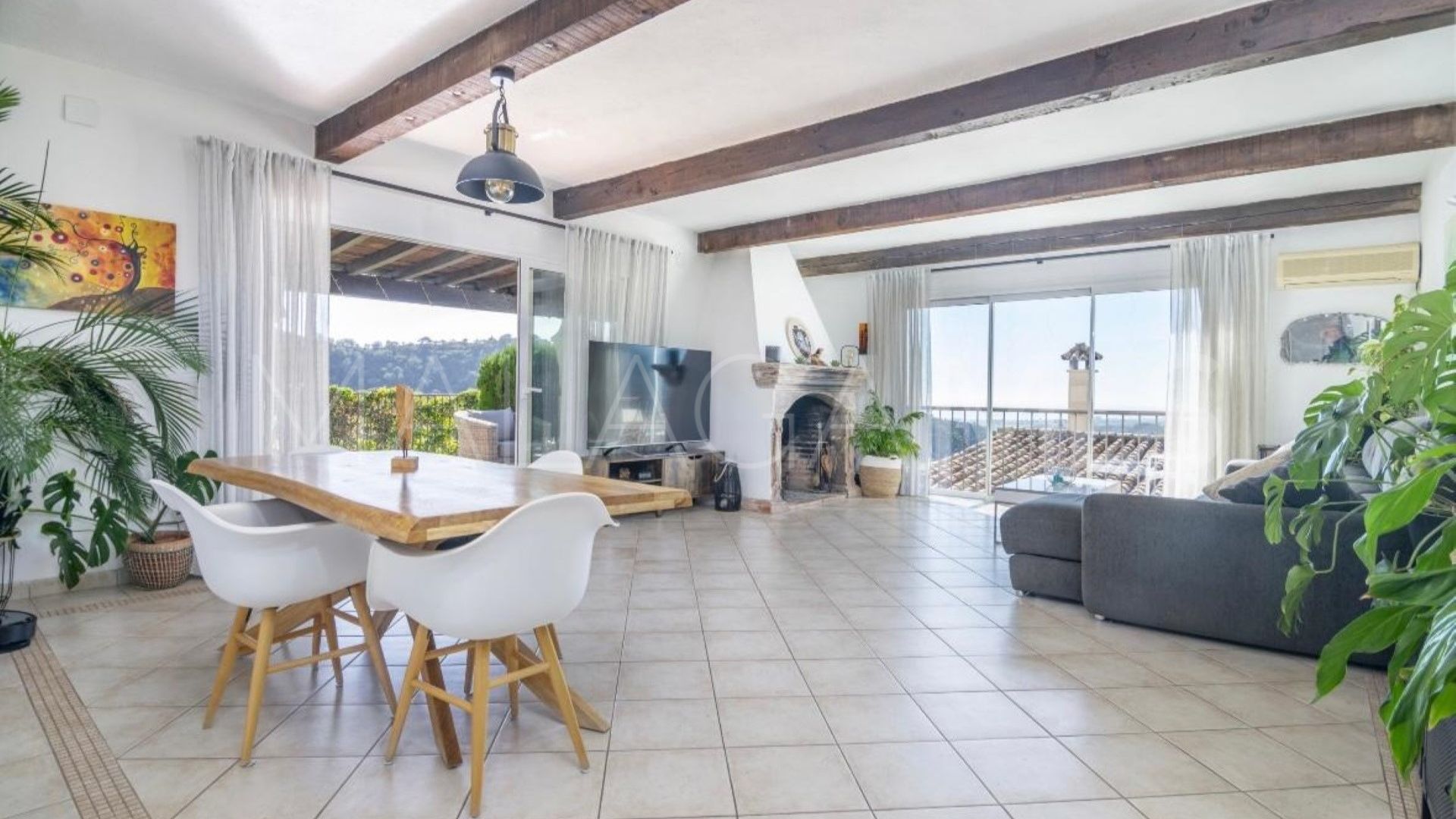 For sale Cerros del Lago villa