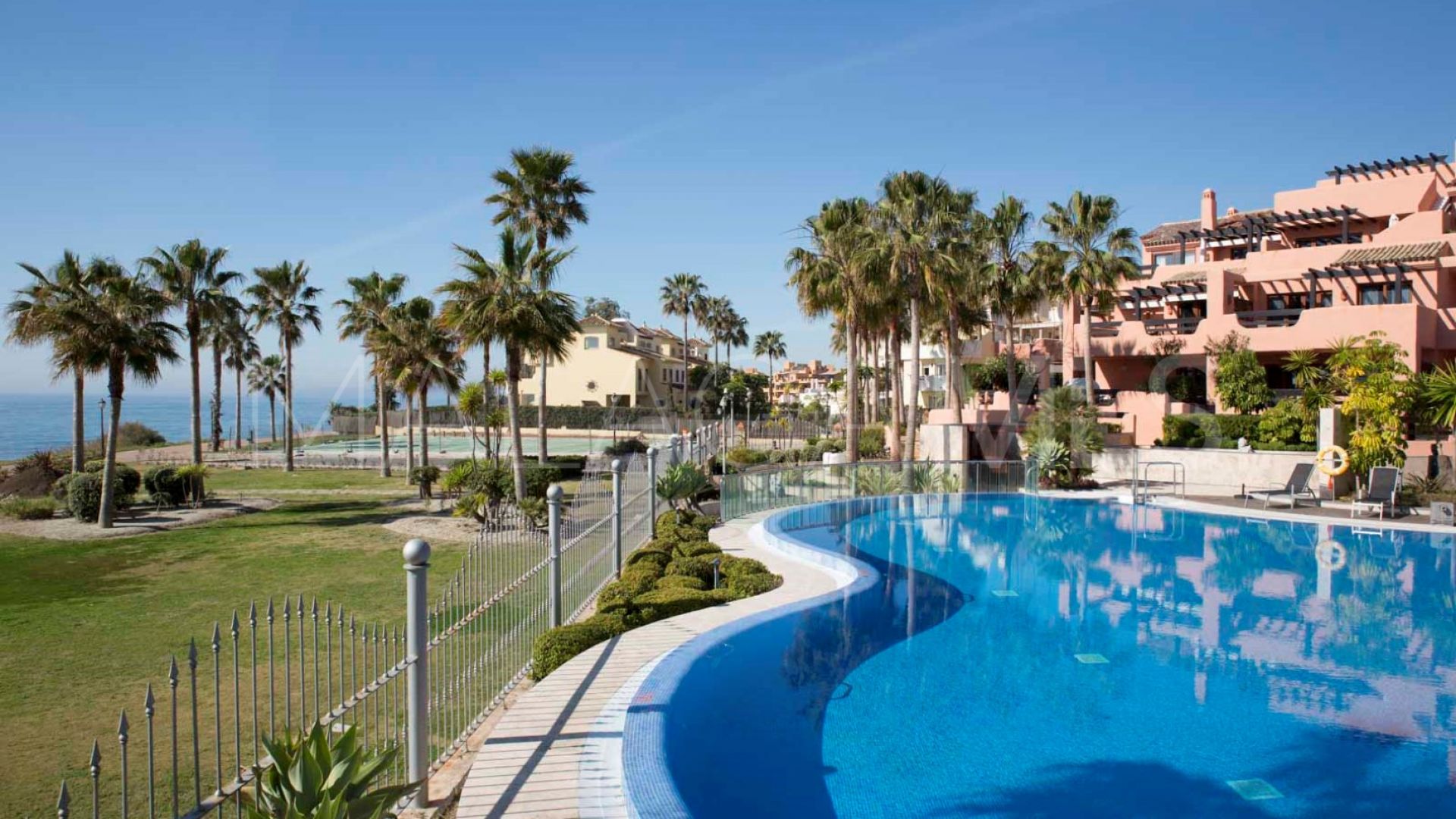 For sale 1 bedroom penthouse in Mar Azul
