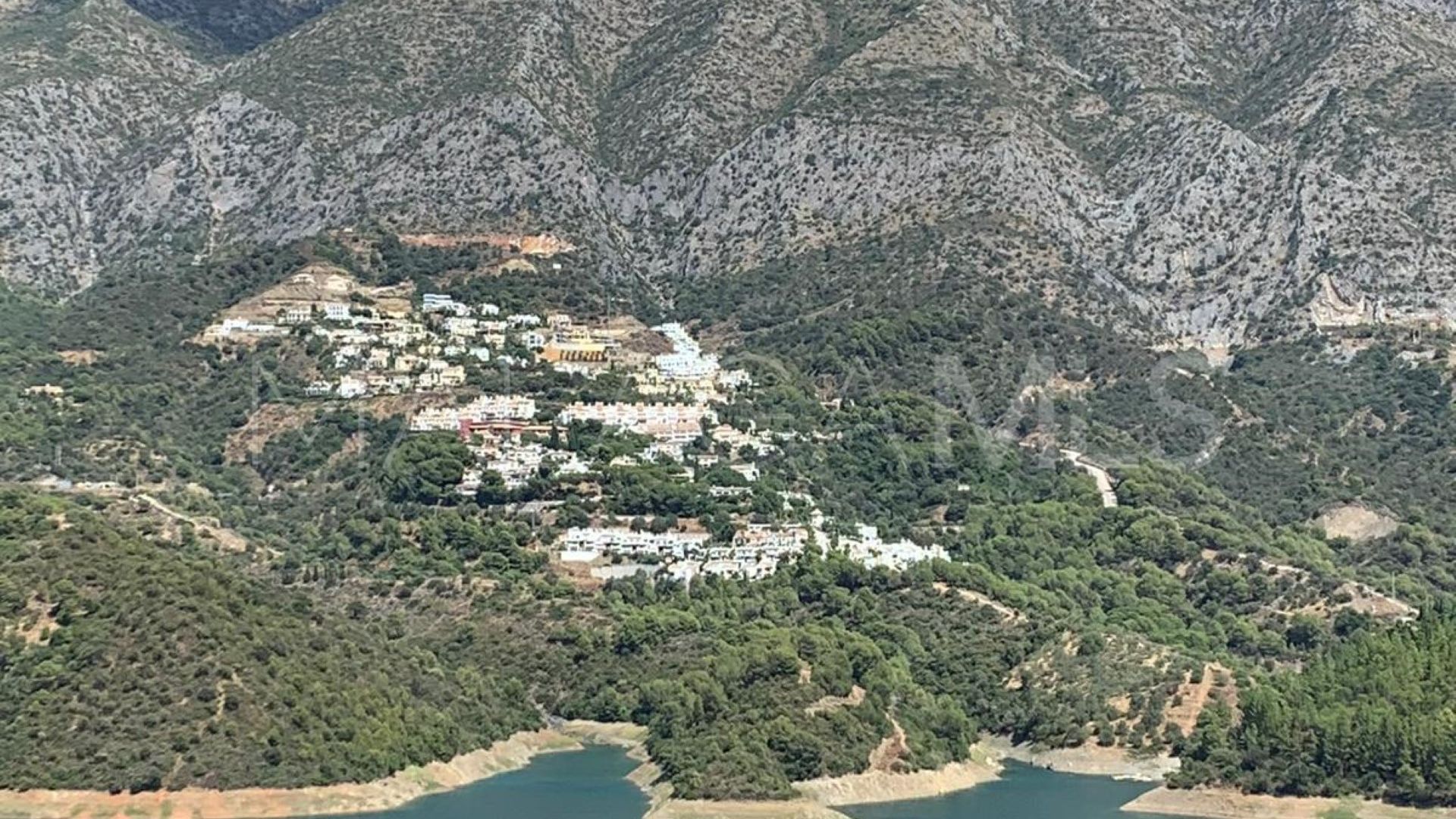 Reihenhaus for sale in Zahara de Istan