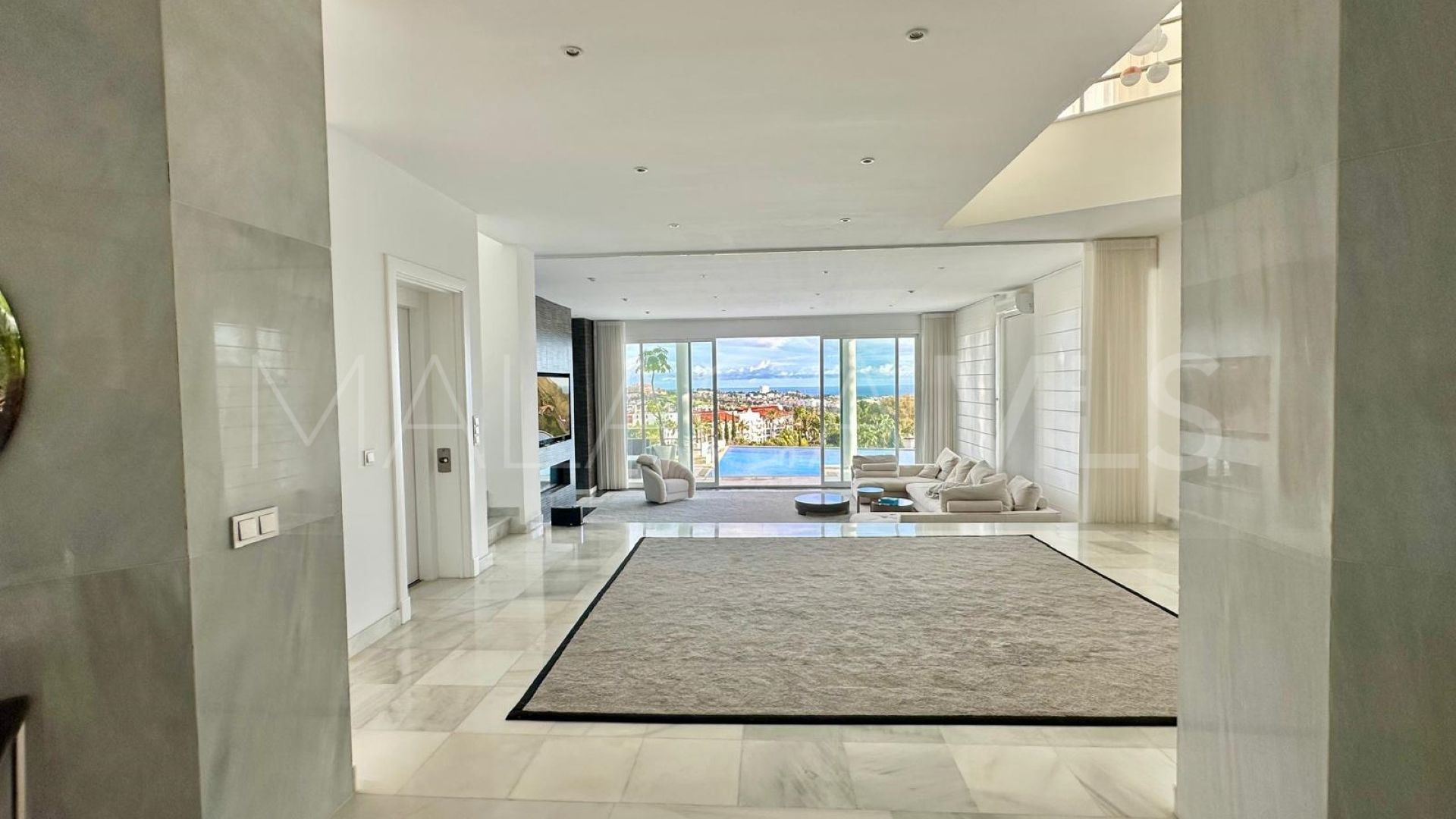 4 bedrooms villa for sale in El Herrojo