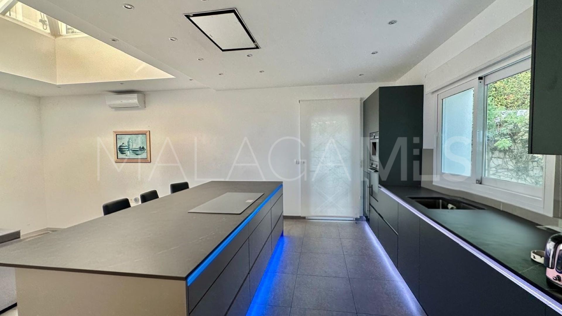 4 bedrooms villa for sale in El Herrojo