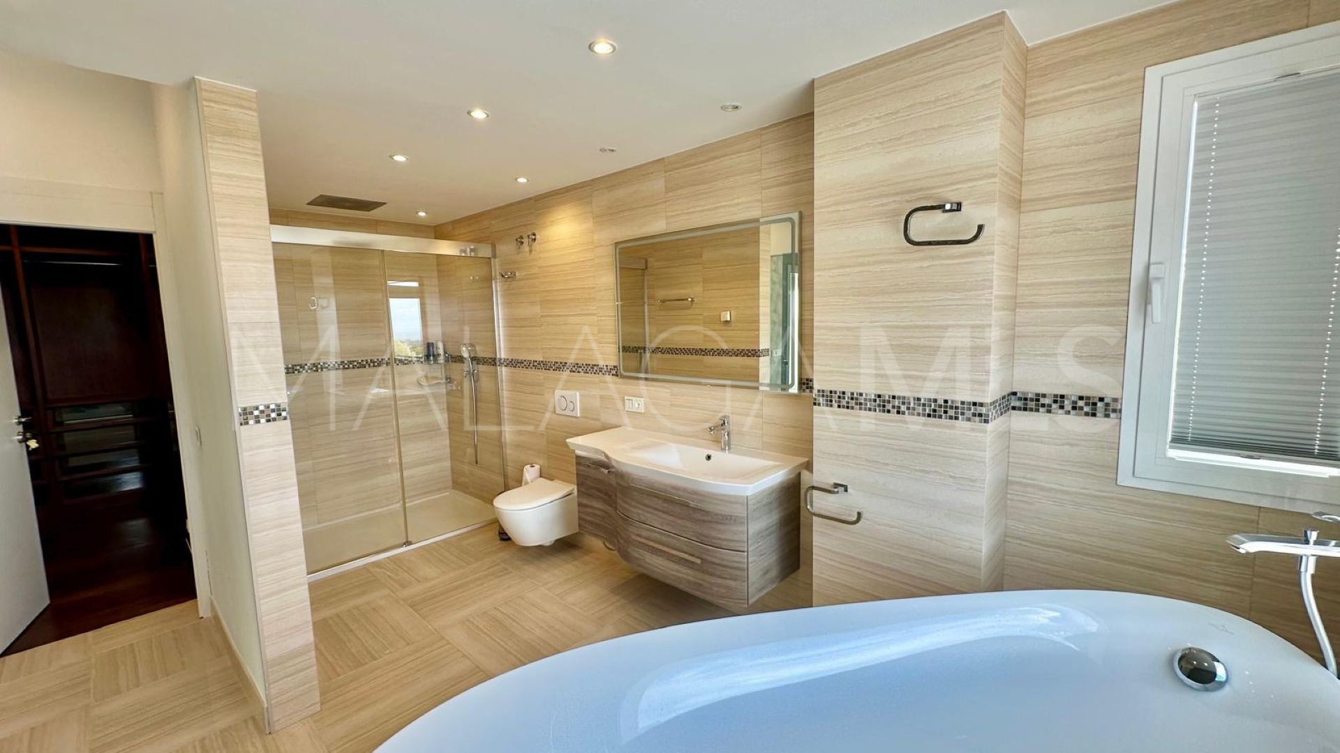 4 bedrooms villa for sale in El Herrojo