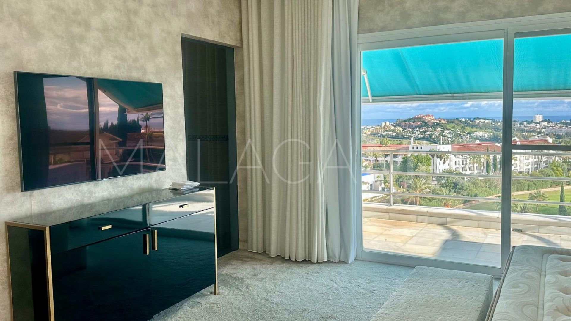 4 bedrooms villa for sale in El Herrojo