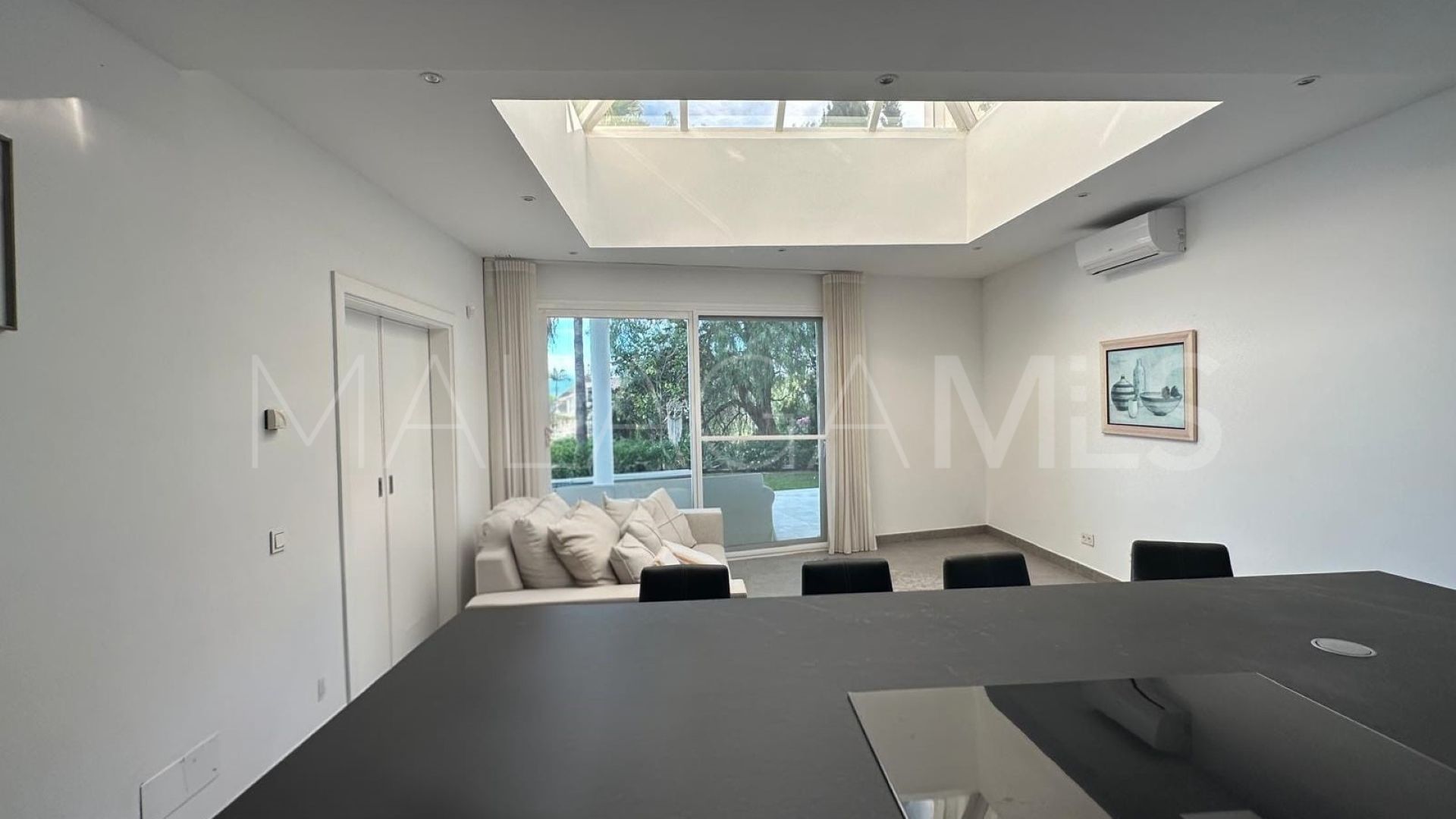 4 bedrooms villa for sale in El Herrojo