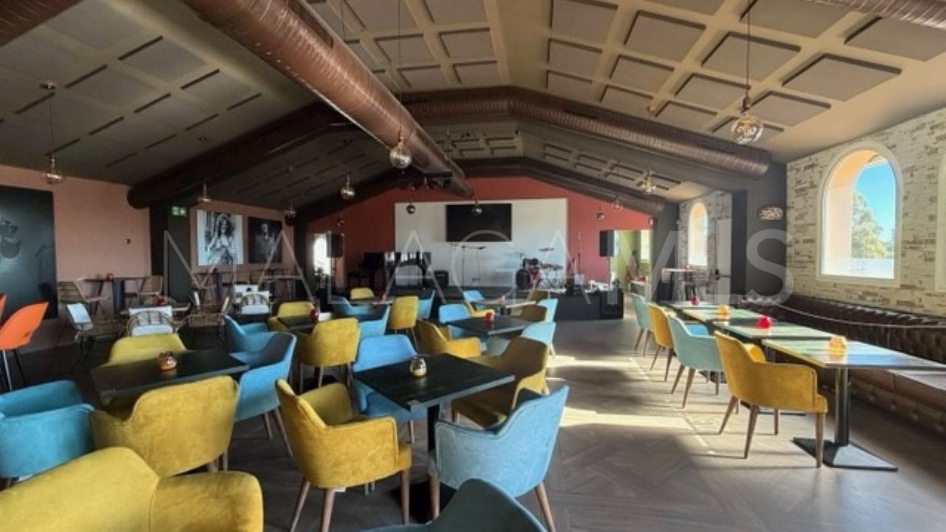 For sale bar in Benavista