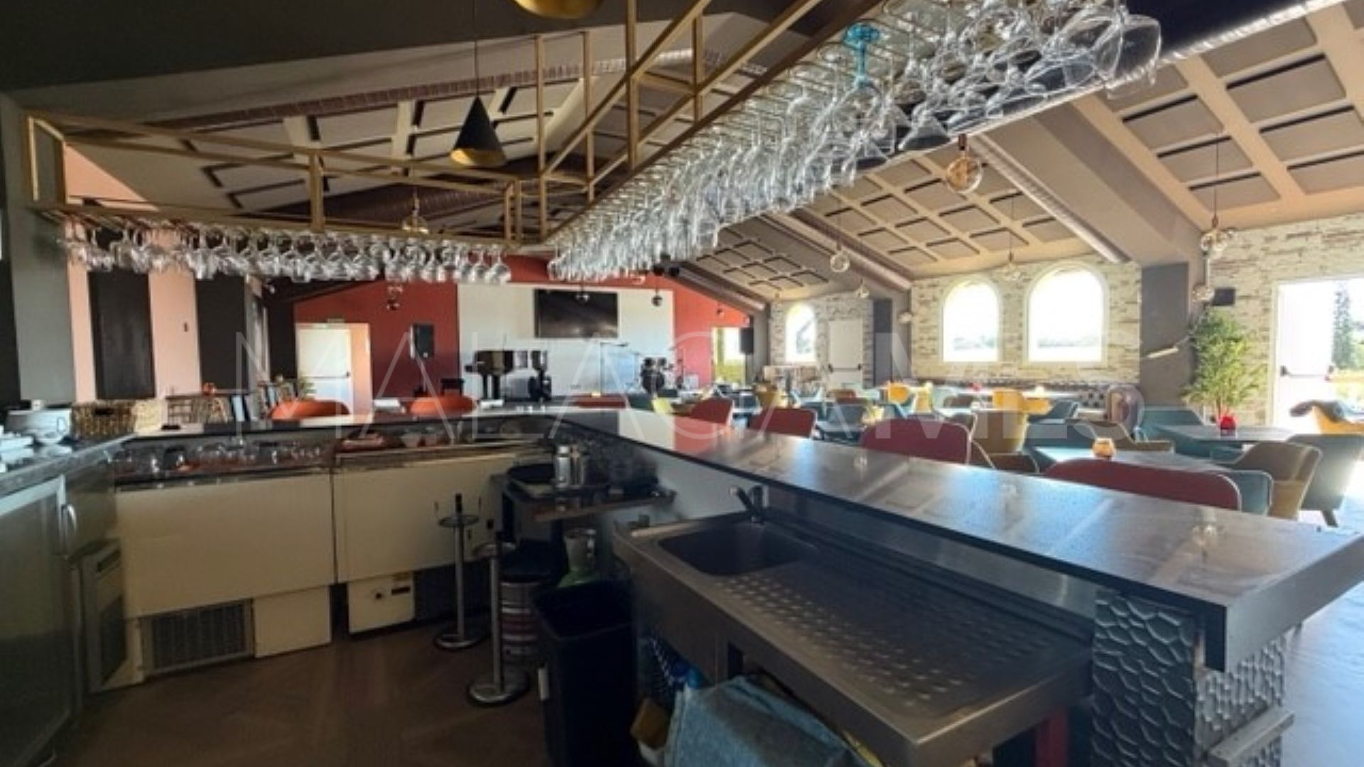 For sale bar in Benavista