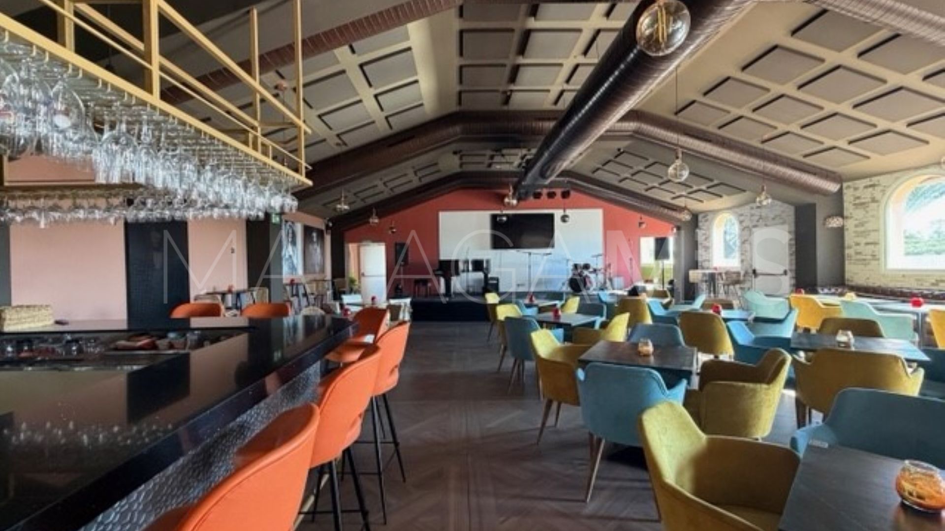 For sale bar in Benavista