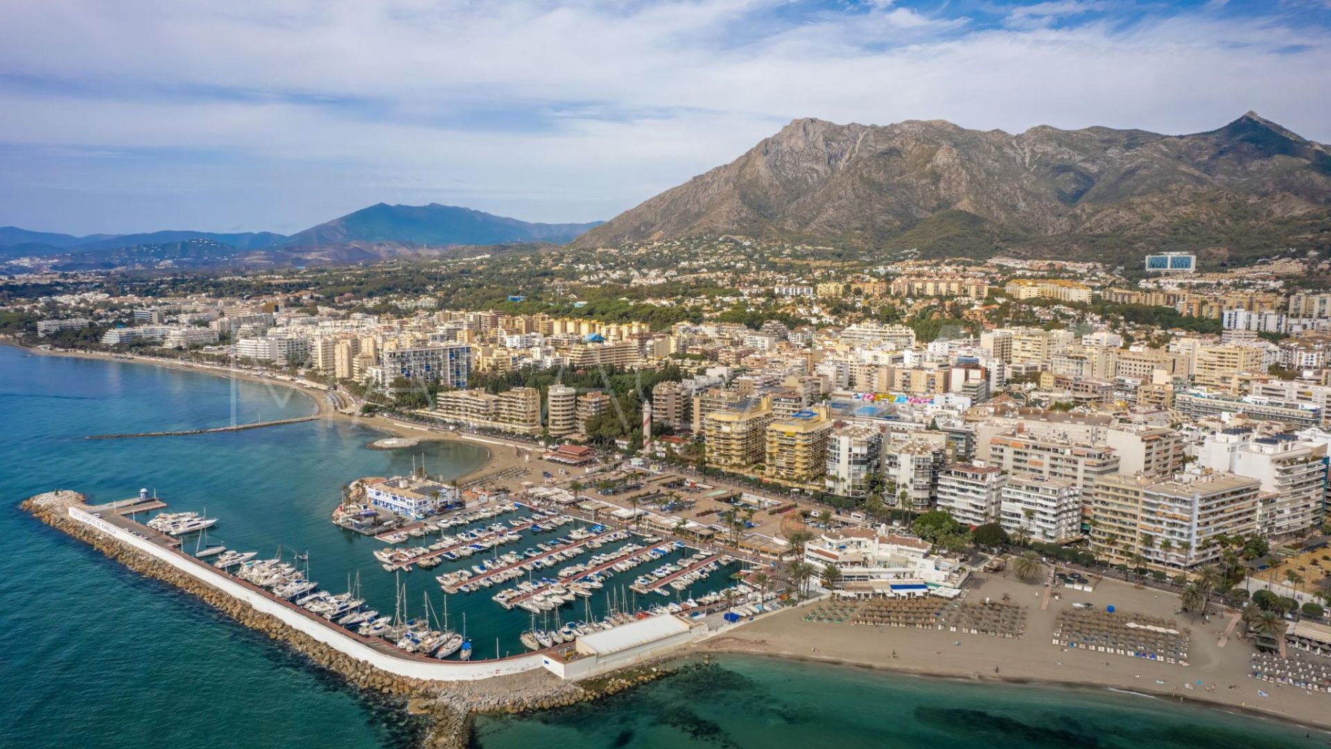Maison de ville for sale in Marbella Centro