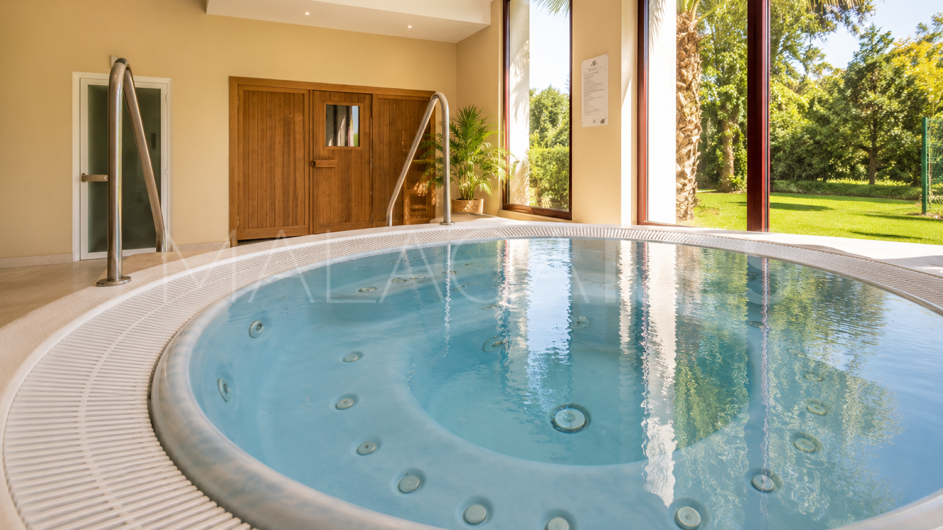 Villa for sale in Parque Botanico