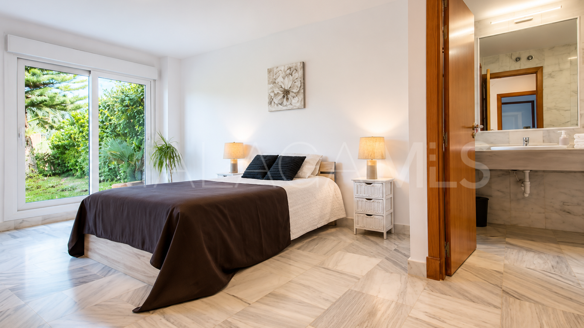 Villa for sale in Parque Botanico