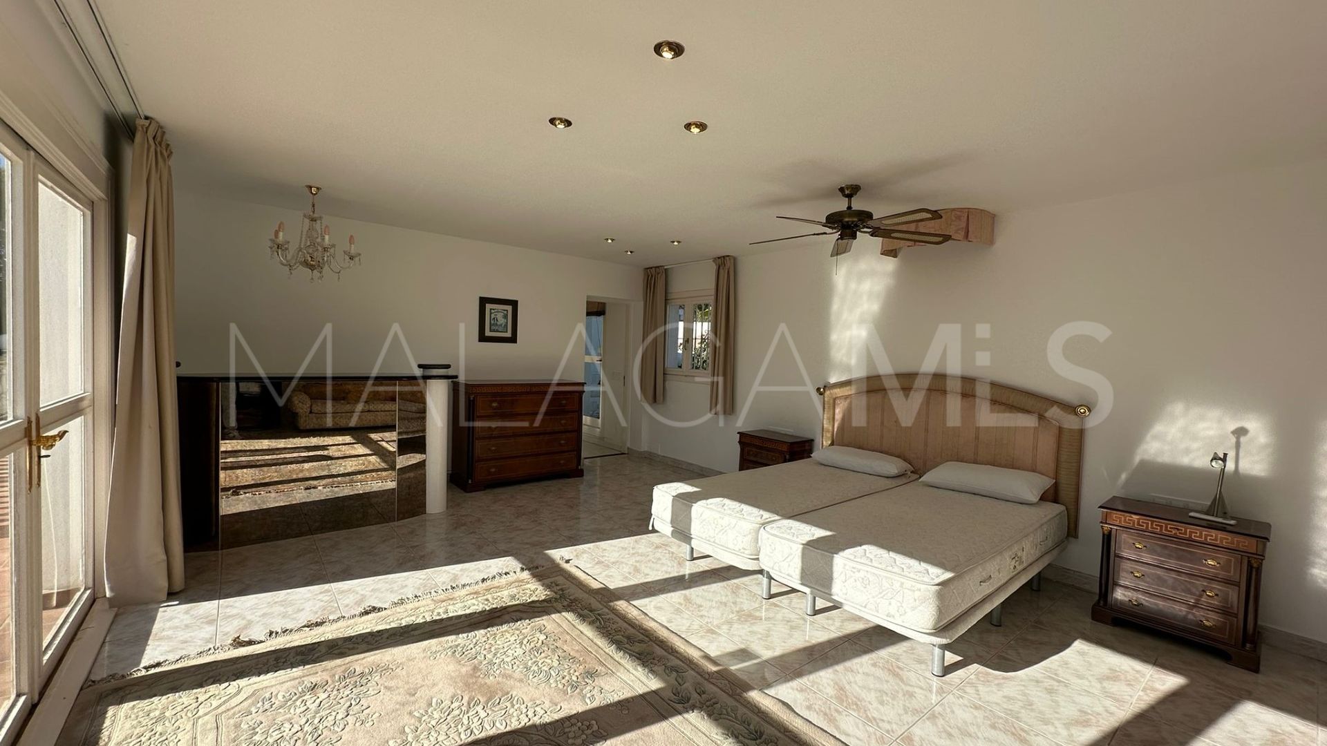 Villa for sale in Marbesa