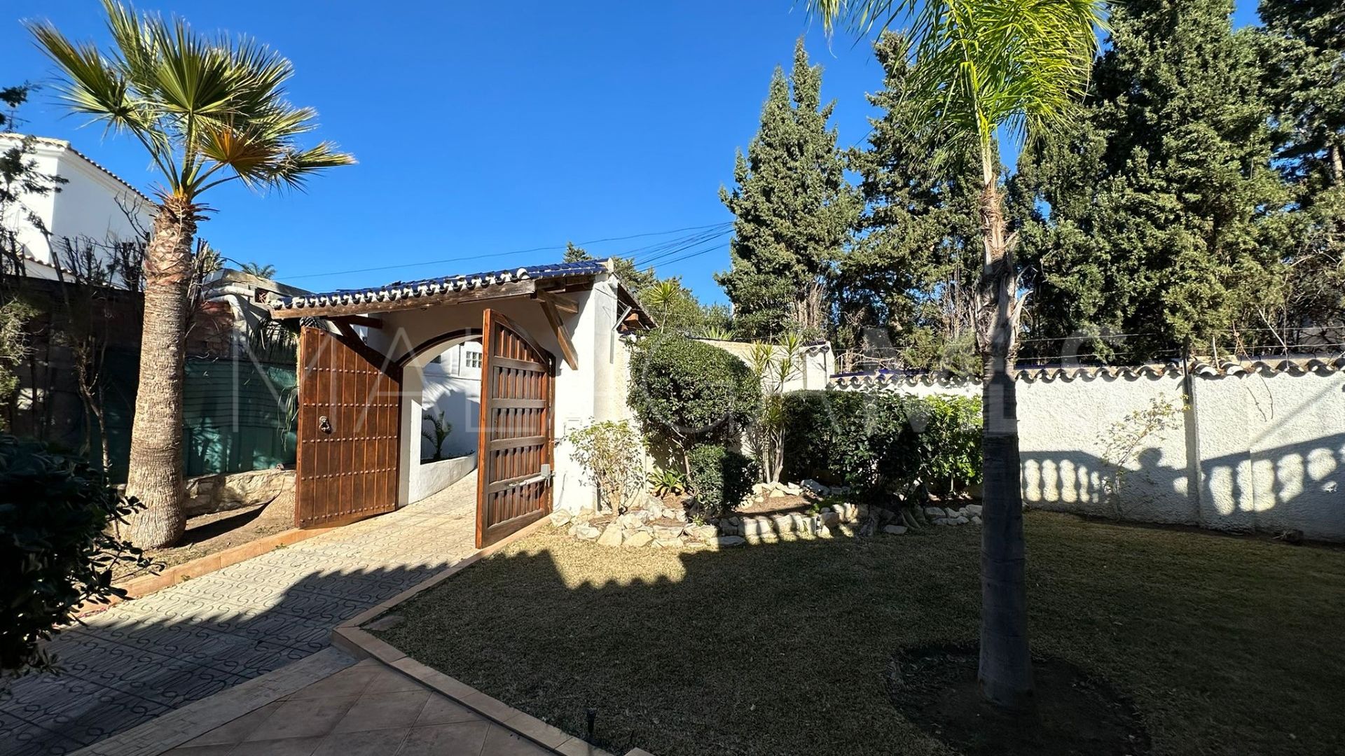 Villa for sale in Marbesa