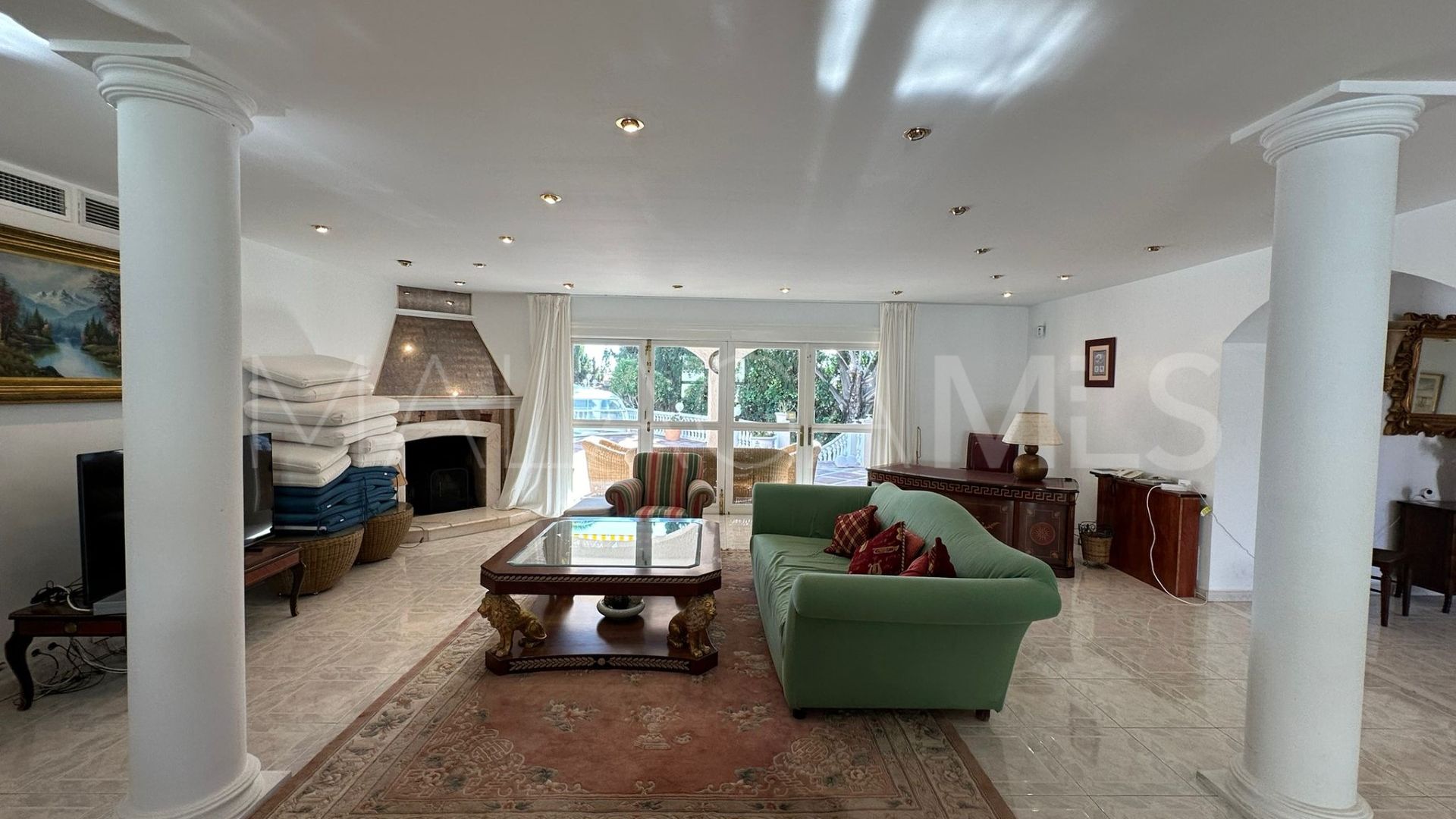 Villa for sale in Marbesa