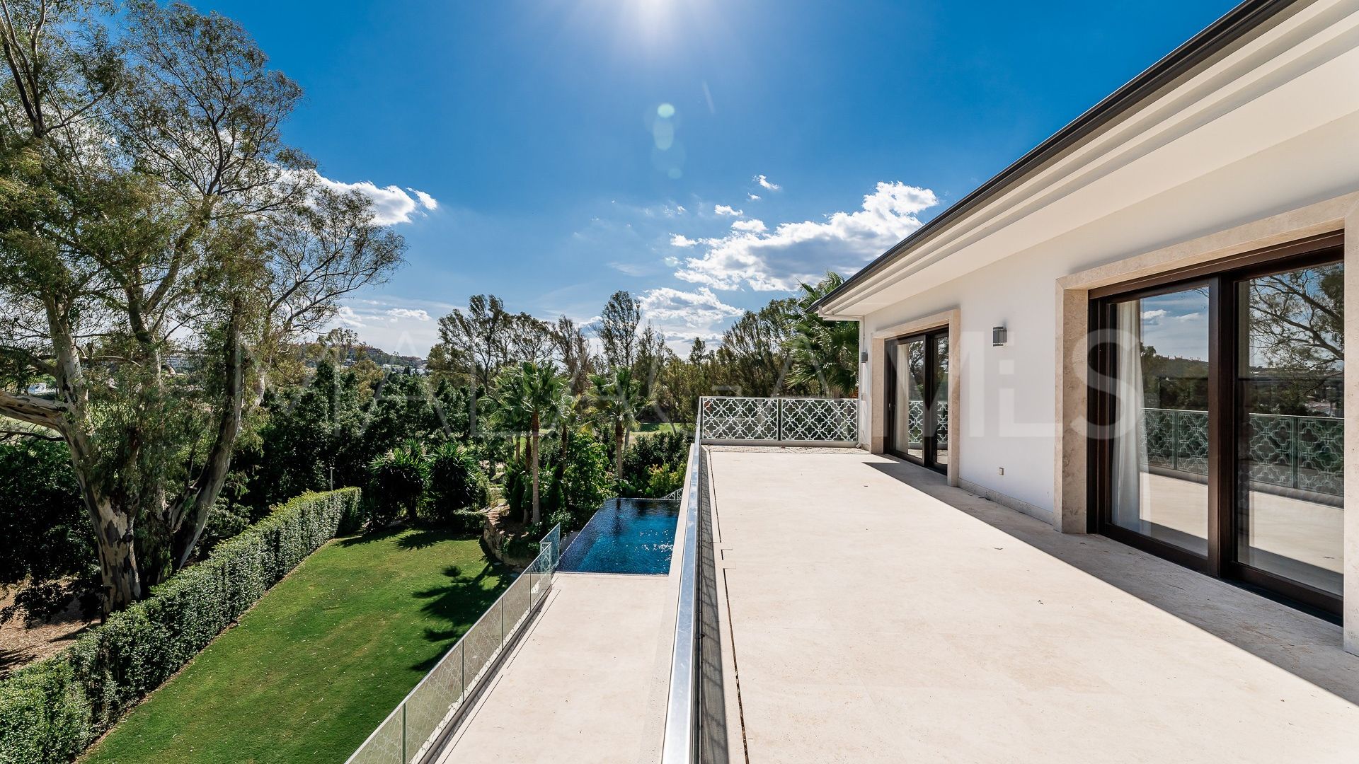 Villa with 5 bedrooms for sale in Supermanzana H
