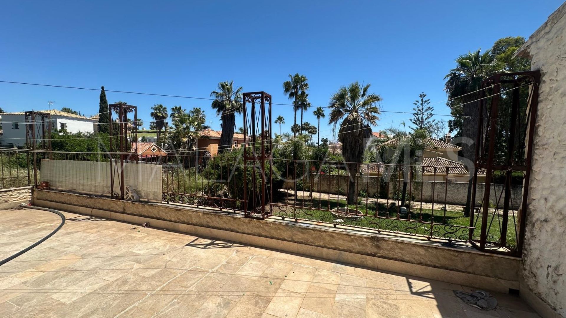 Villa for sale in El Colorado