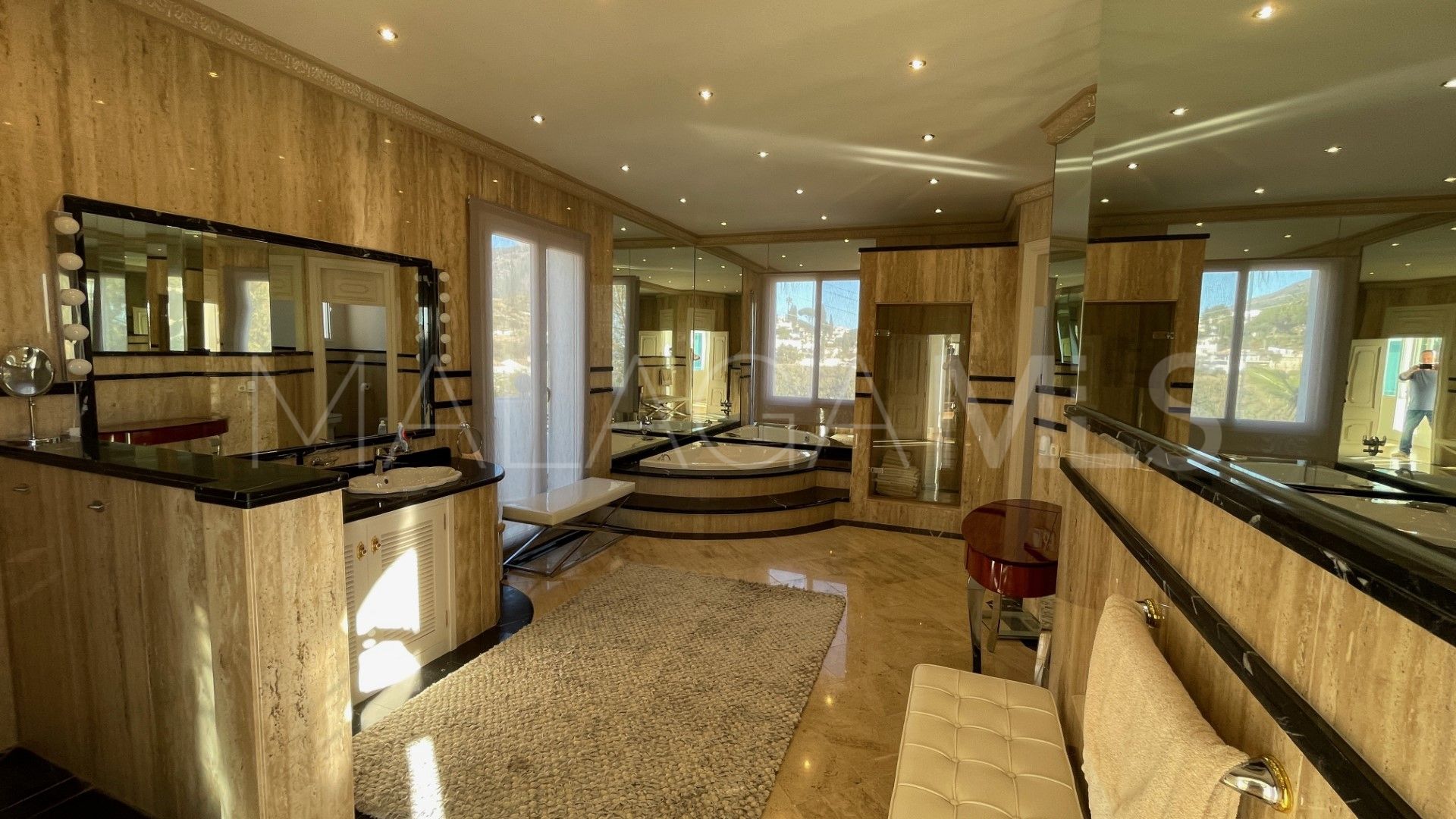 Villa for sale in Mijas Pueblo
