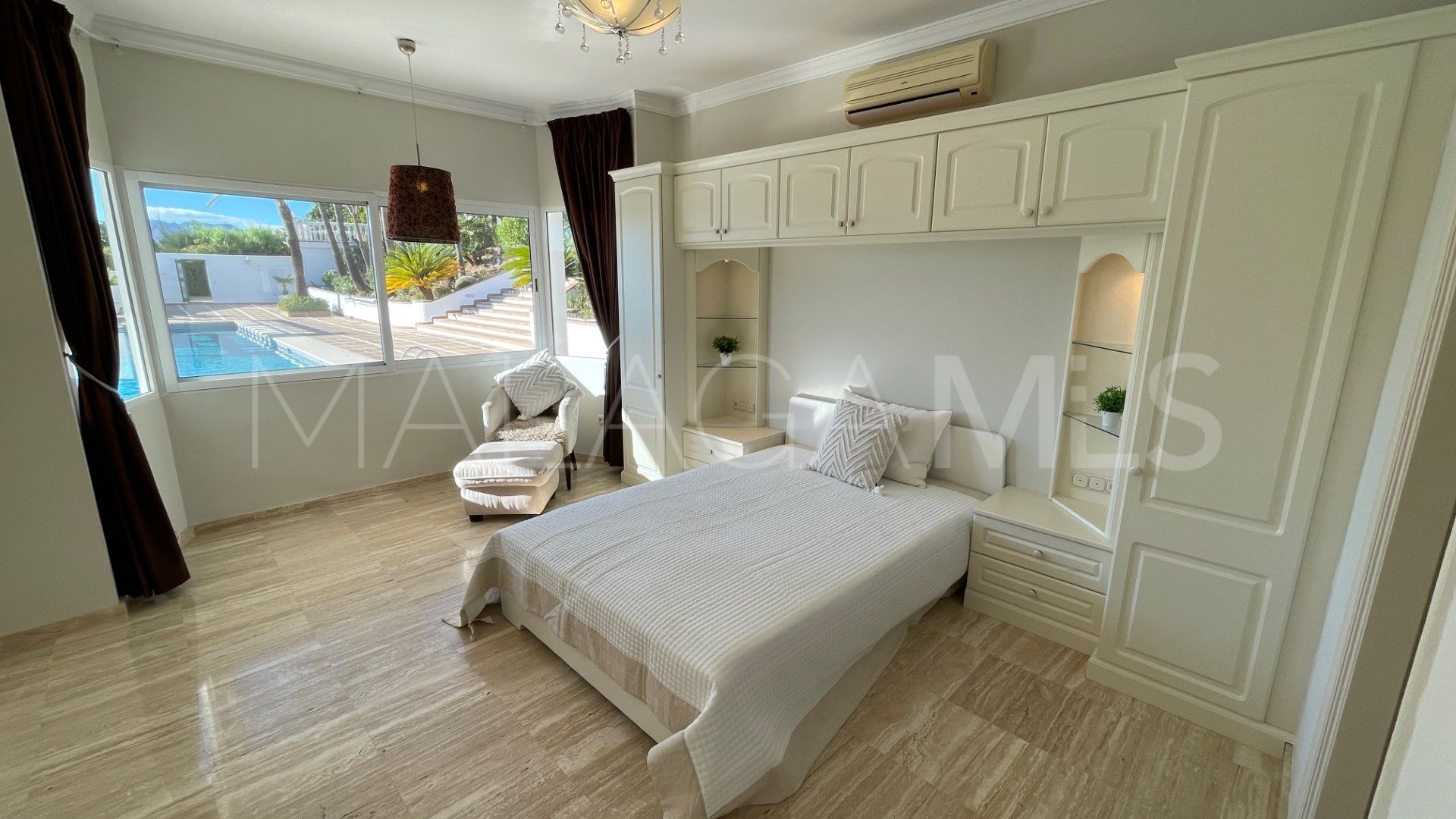 Villa for sale in Mijas Pueblo