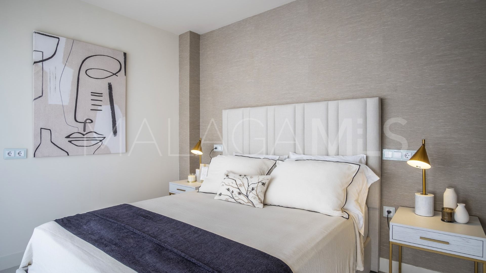 Villa for sale in New Golden Mile