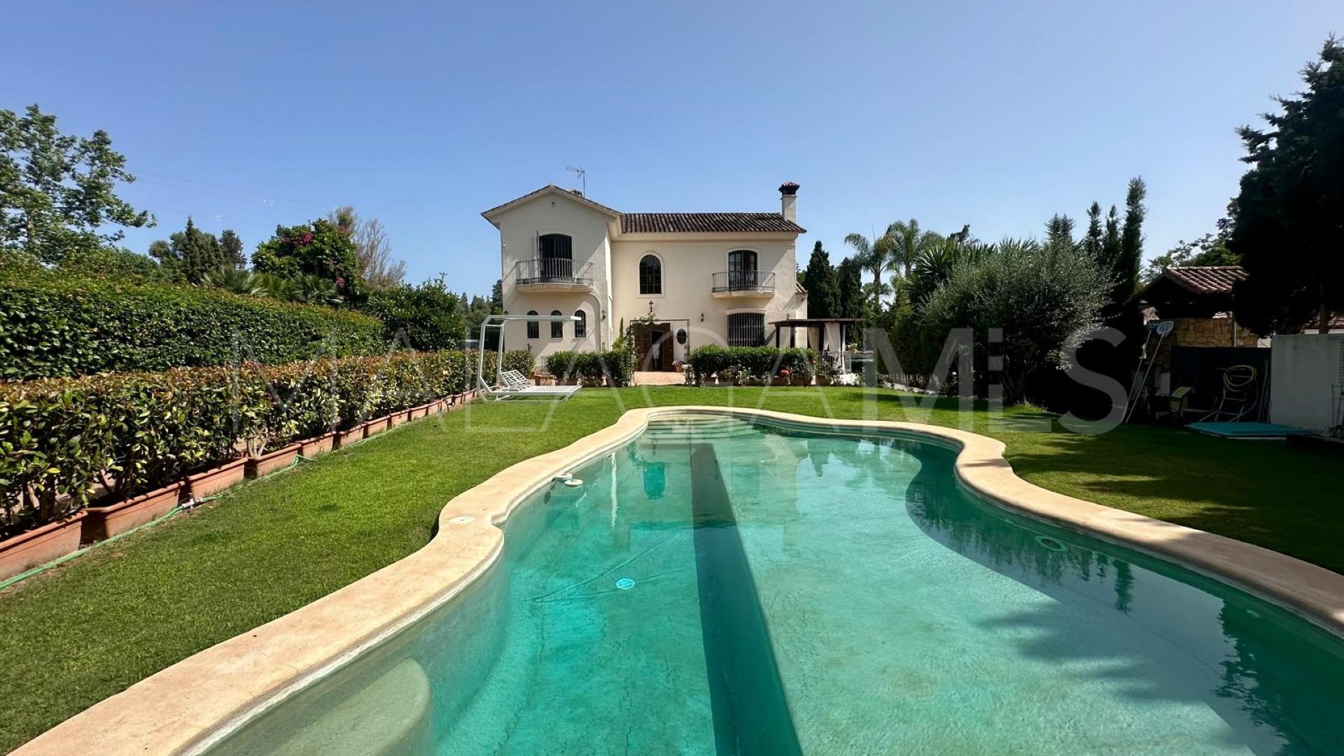 Villa for sale in Guadalmina Alta