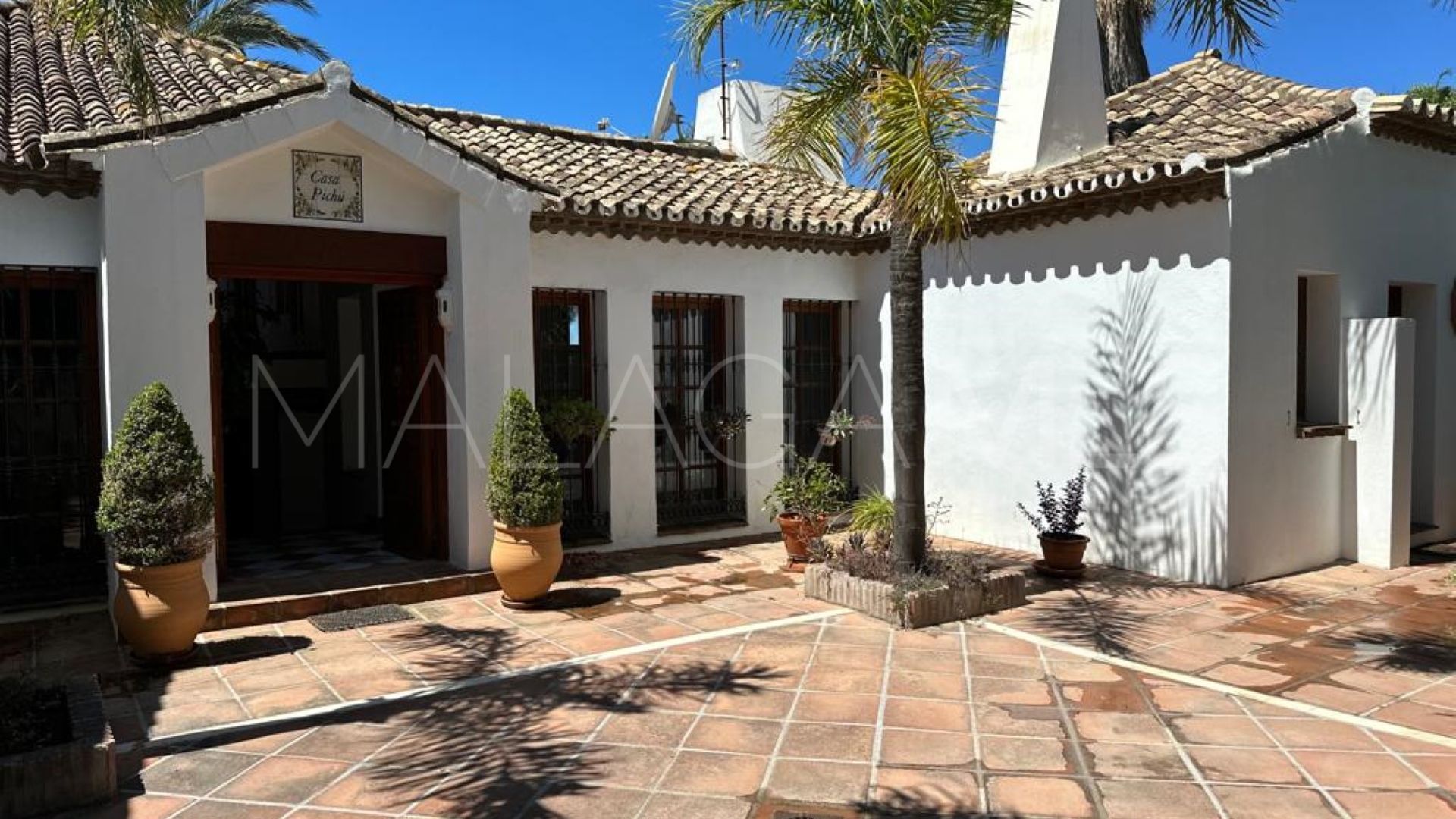 Villa for sale in El Coral