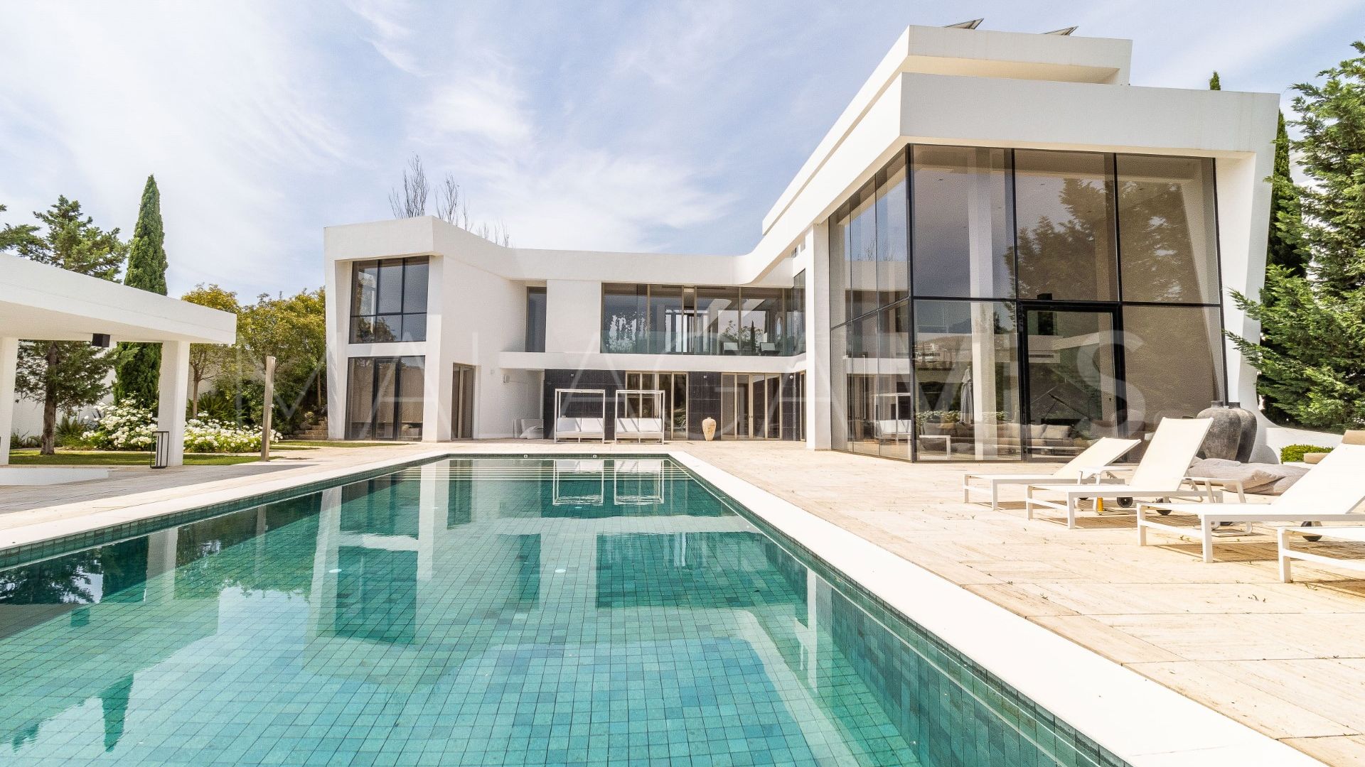 Villa for sale in Los Flamingos Golf