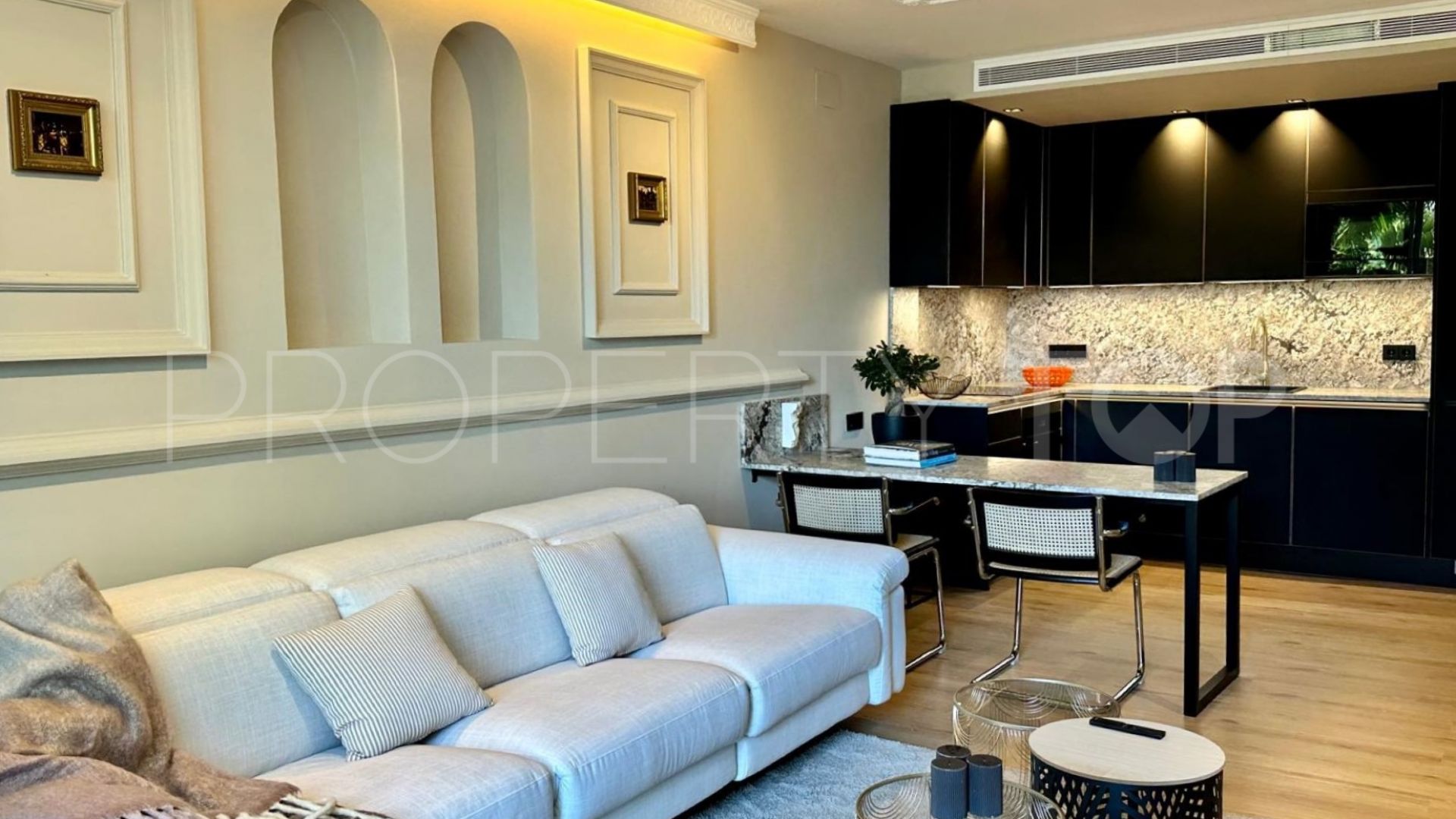 For sale ground floor apartment in Marina Puente Romano with 1 bedroom