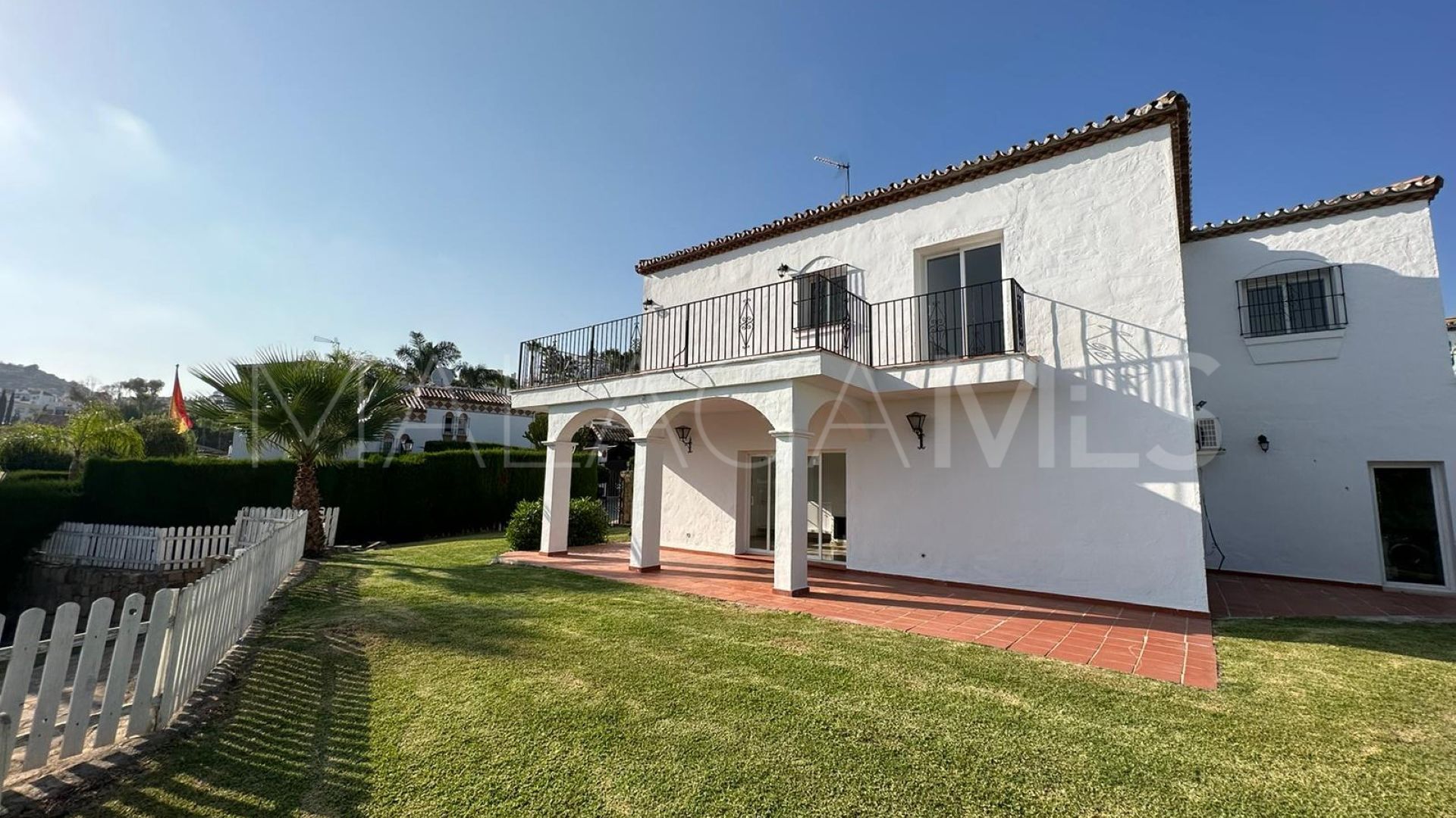 Buy villa de 5 bedrooms in Marbella Country Club