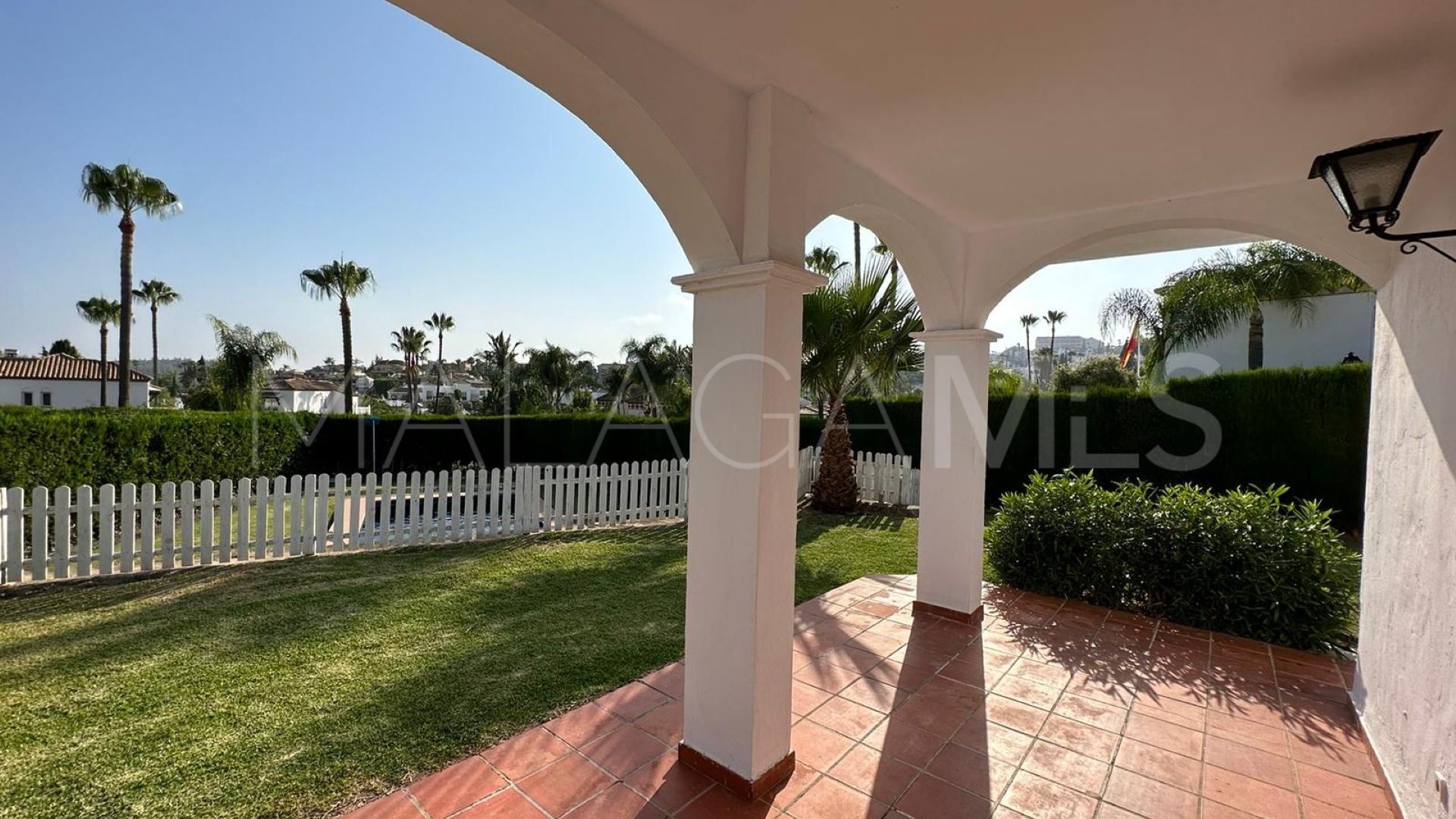 Buy villa de 5 bedrooms in Marbella Country Club