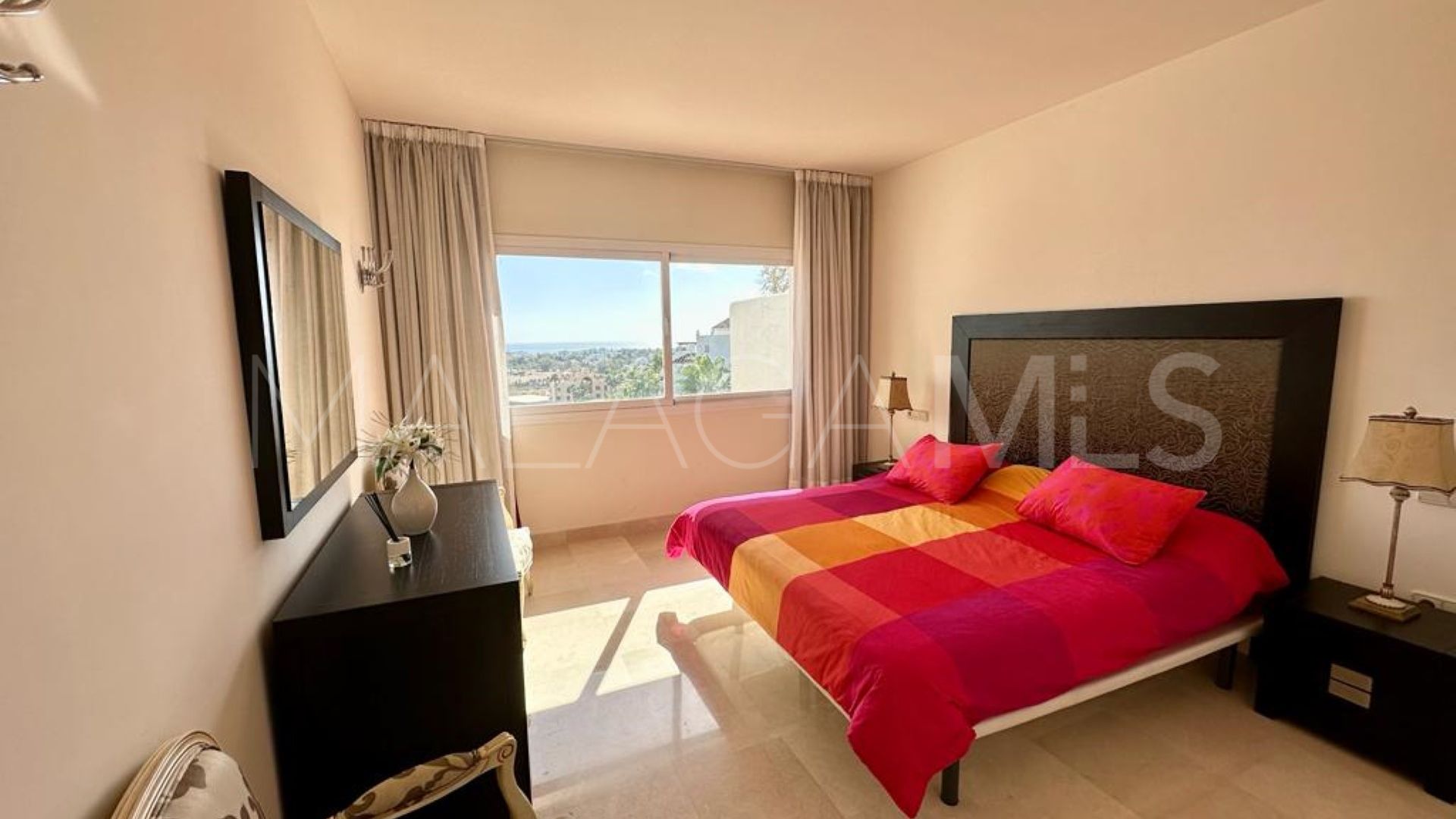 Lomas del Marqués, atico duplex for sale with 3 bedrooms