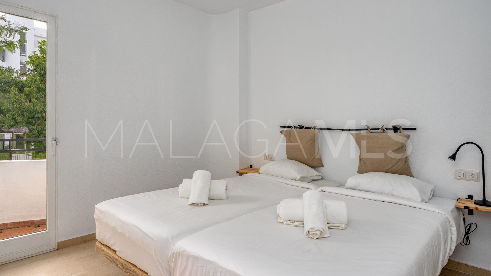 Buy apartamento with 2 bedrooms in Estepona Golf