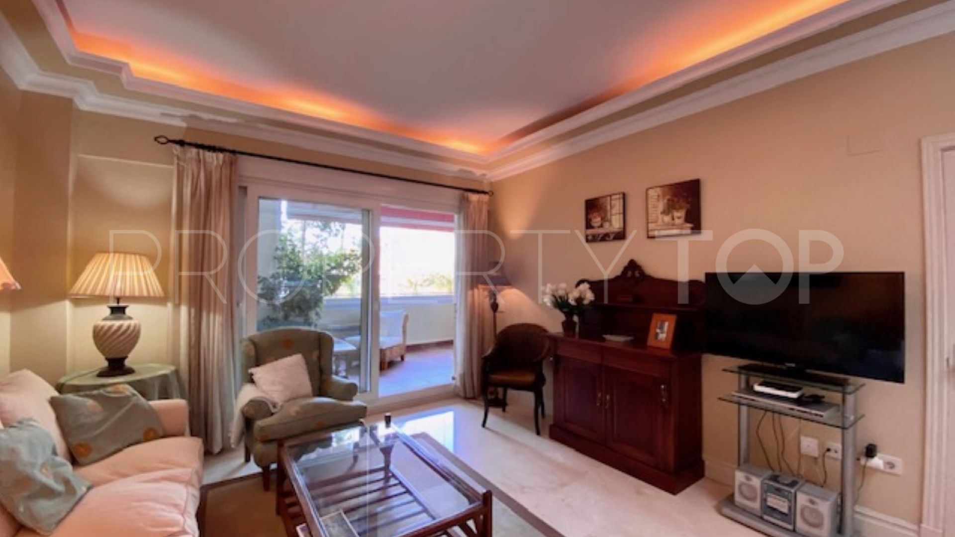 Ground floor apartment with 3 bedrooms for sale in Las Cañas