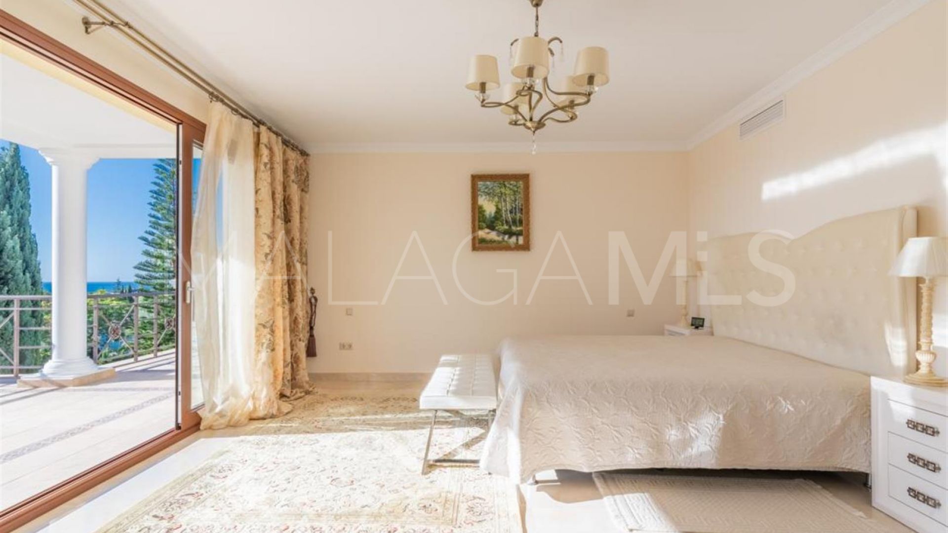 Villa for sale in Hacienda las Chapas