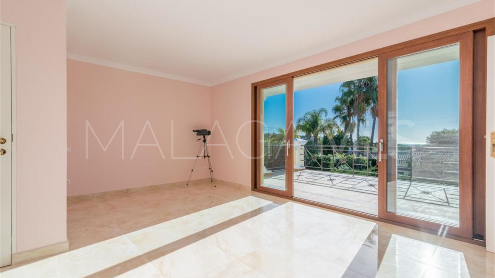 Villa for sale in Hacienda las Chapas