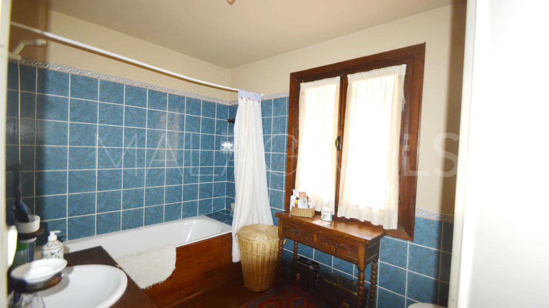 Villa for sale in Artola