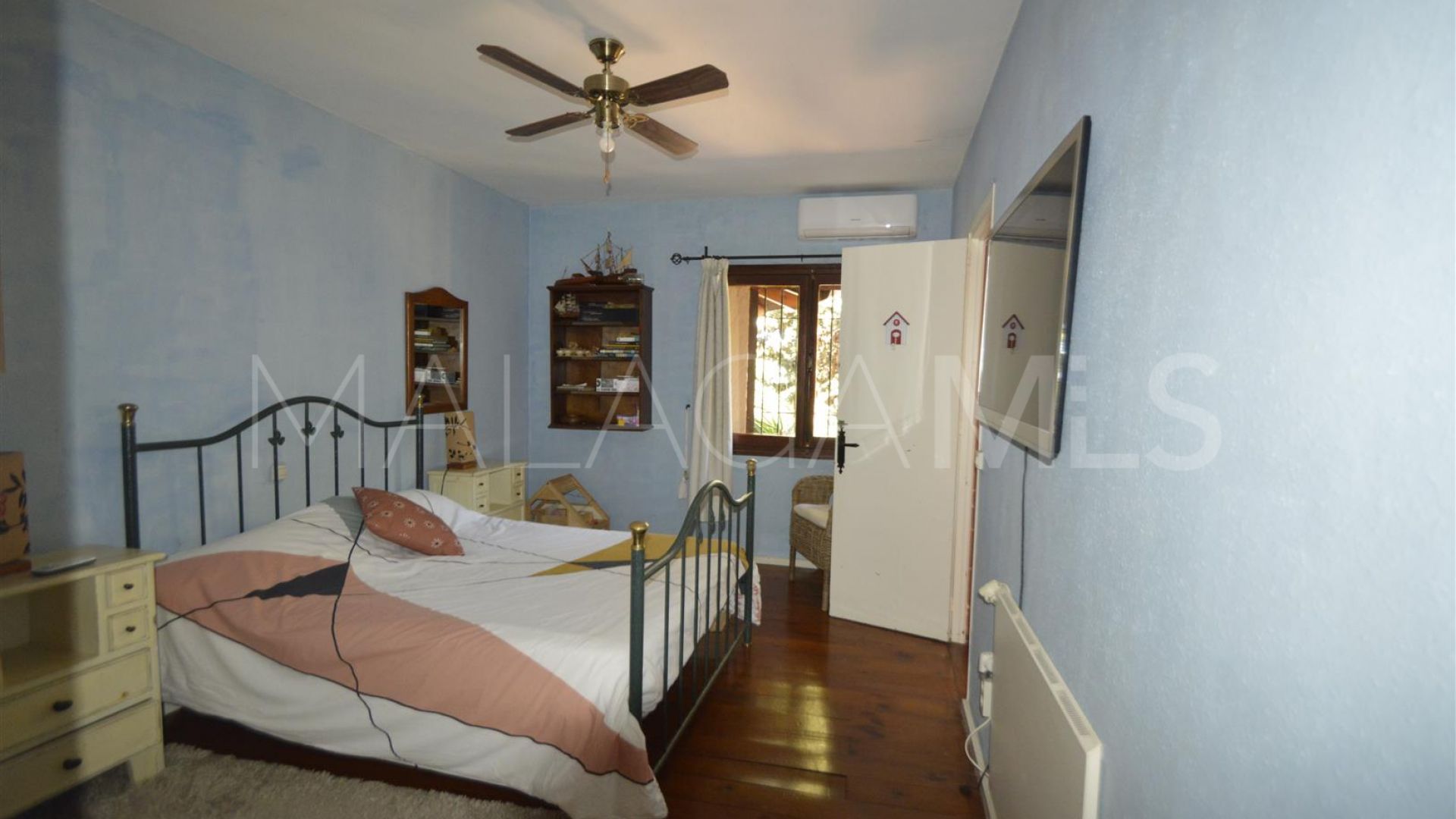 Villa for sale in Artola