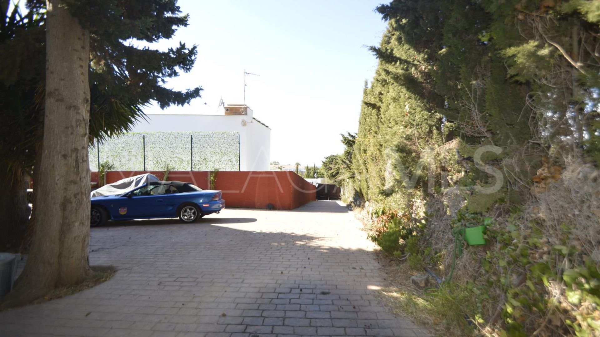 Villa for sale in Artola