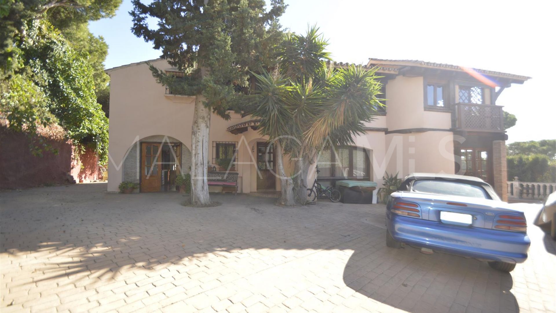 Villa for sale in Artola