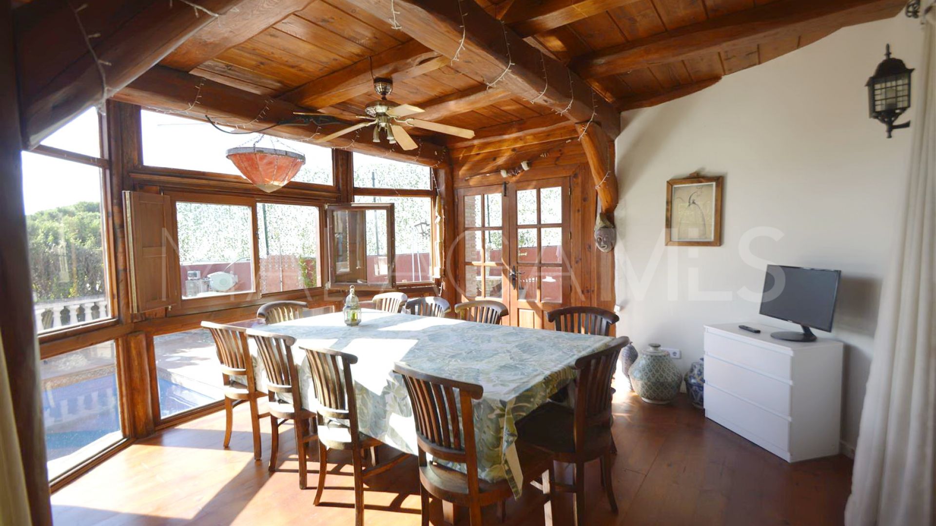 Villa for sale in Artola